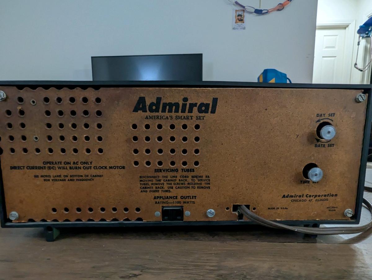 Admiral Tube Clock Radio midcentery 1950s - Peabody, Massachusetts - FleaMarketBay