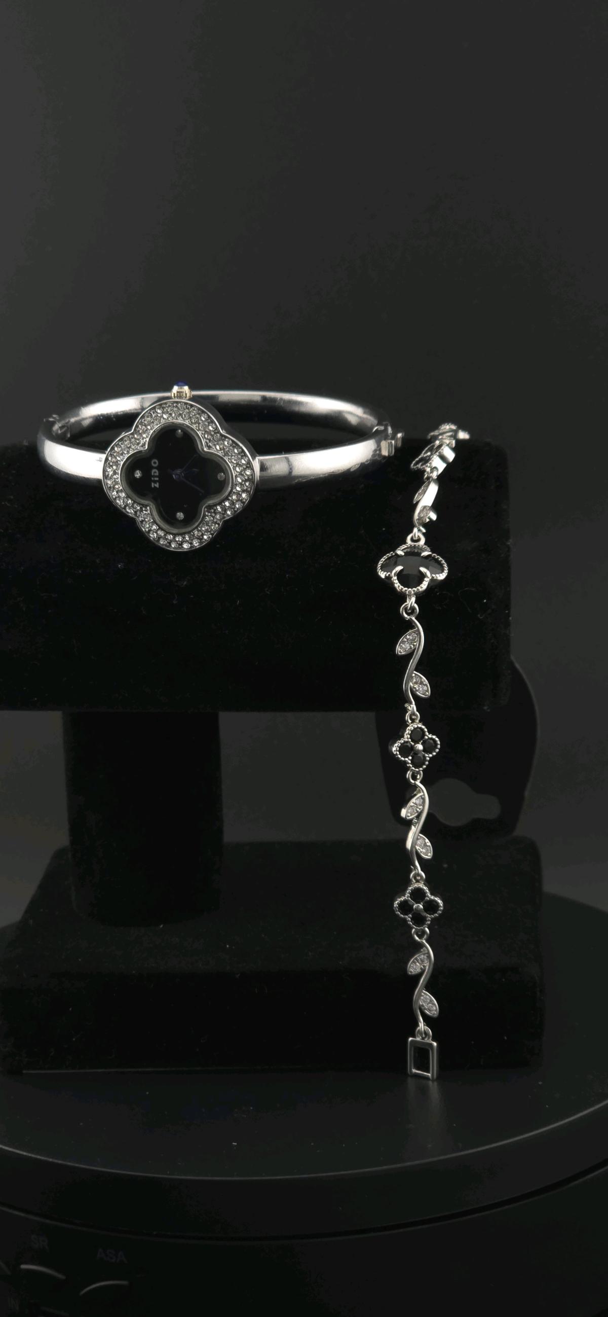 Watch and Bracelet Set New for women - Saugus, Massachusetts - FleaMarketBay