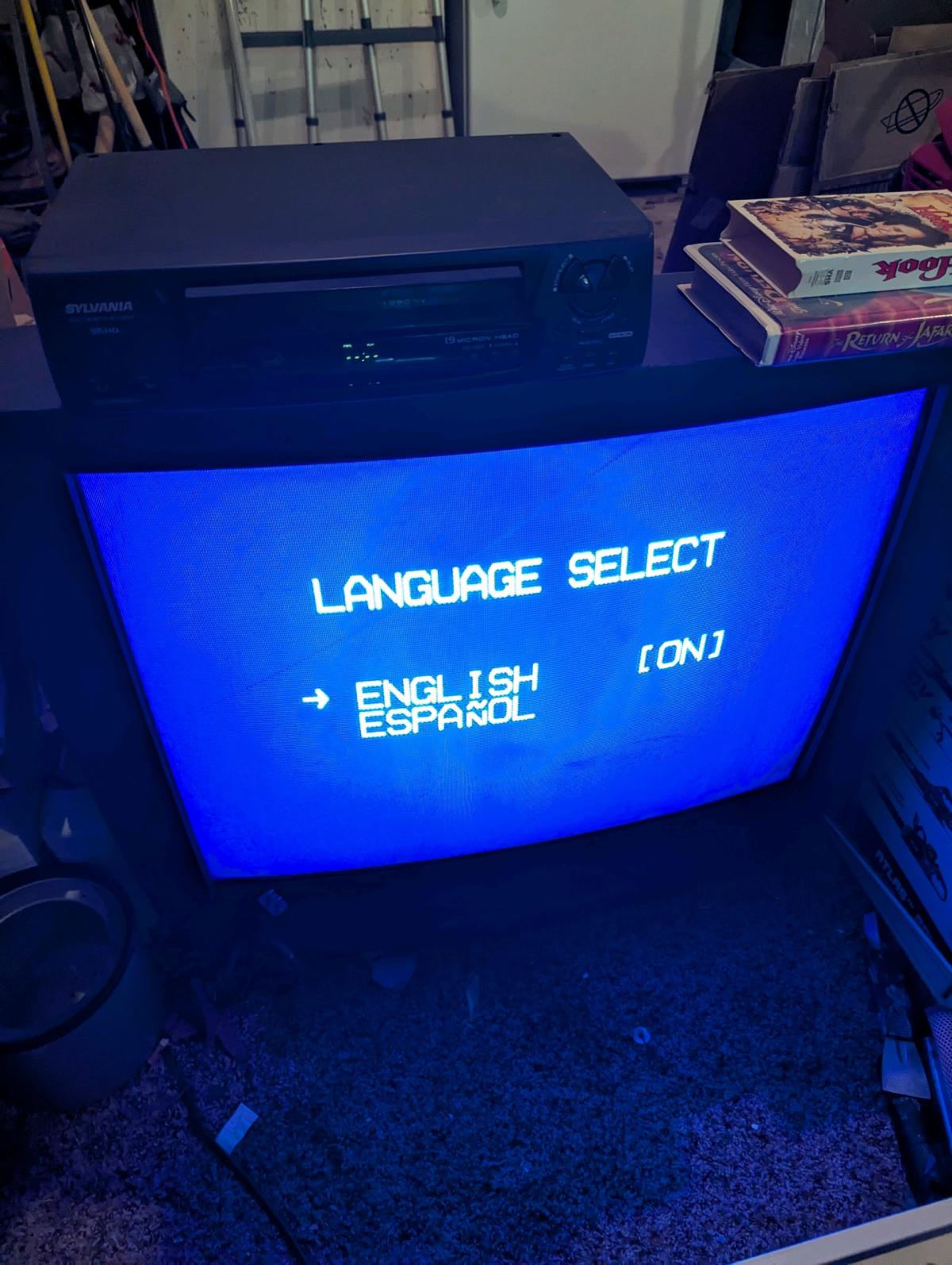 Retro Sharp 32KS400 32 inch CRT TV - Northfield, New Jersey - FleaMarketBay