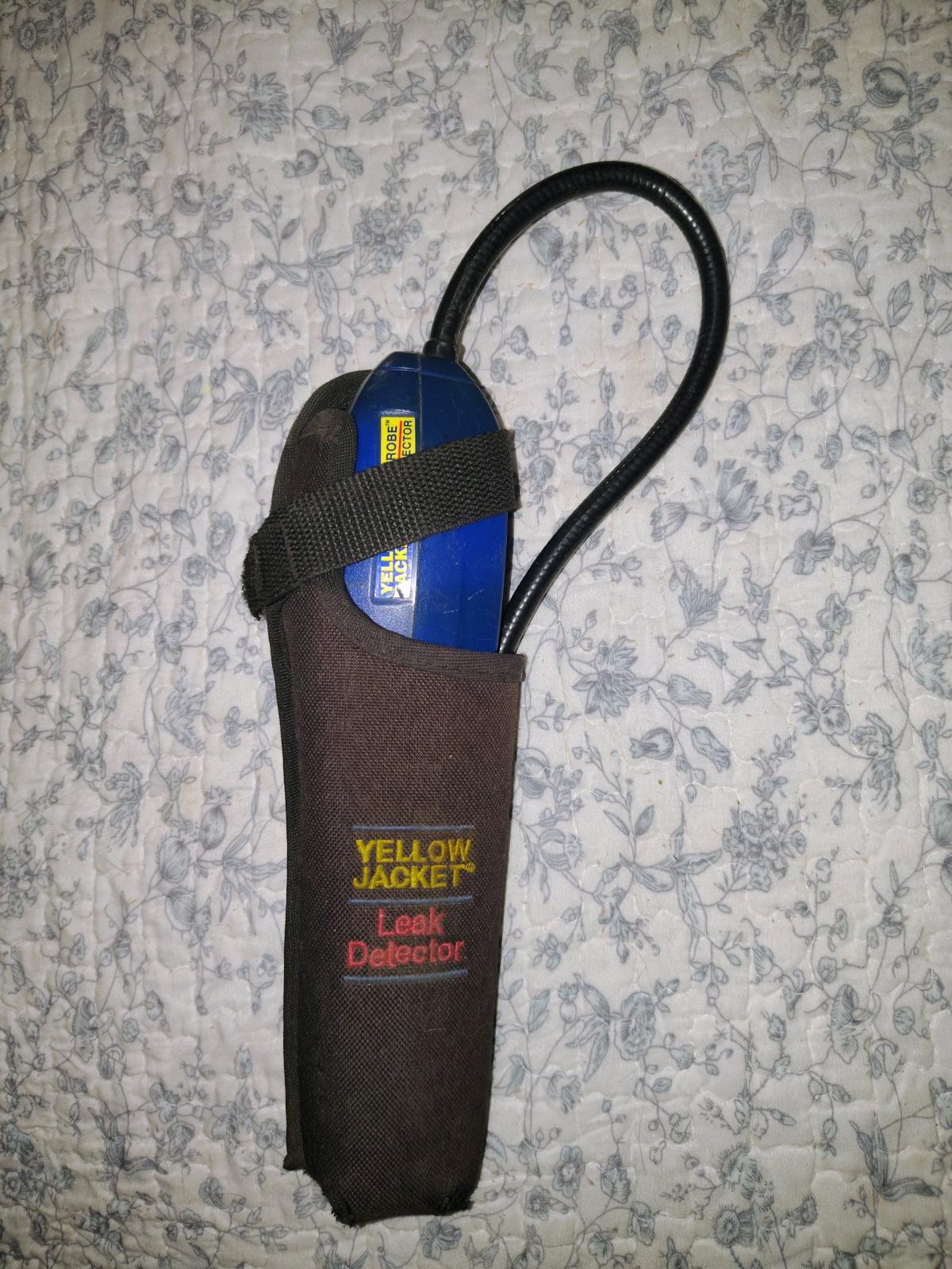 yellow jacket leak detector with case - Fountaintown, Indiana - FleaMarketBay