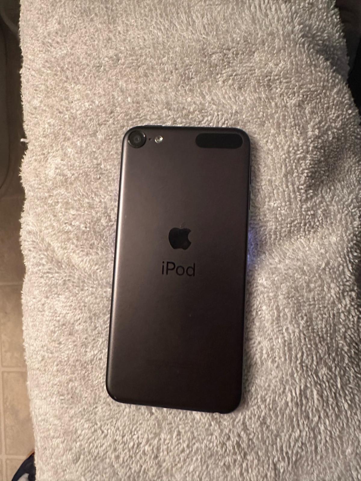 Apple IPod Touch - Olympia, Washington - FleaMarketBay