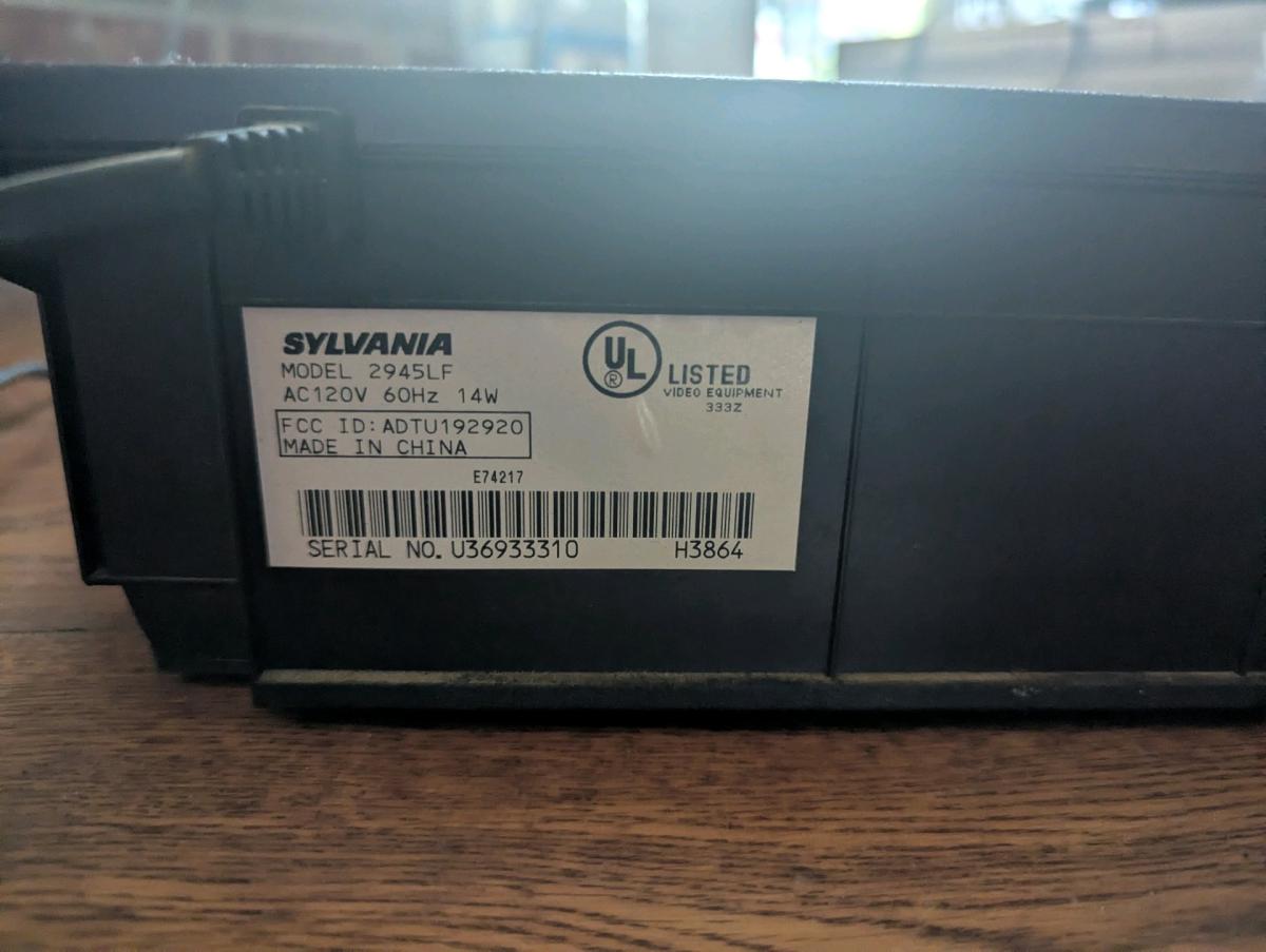 Sylvania 2945LF VCR  4 Head Video Cassette Recorder - Northfield, New Jersey - FleaMarketBay