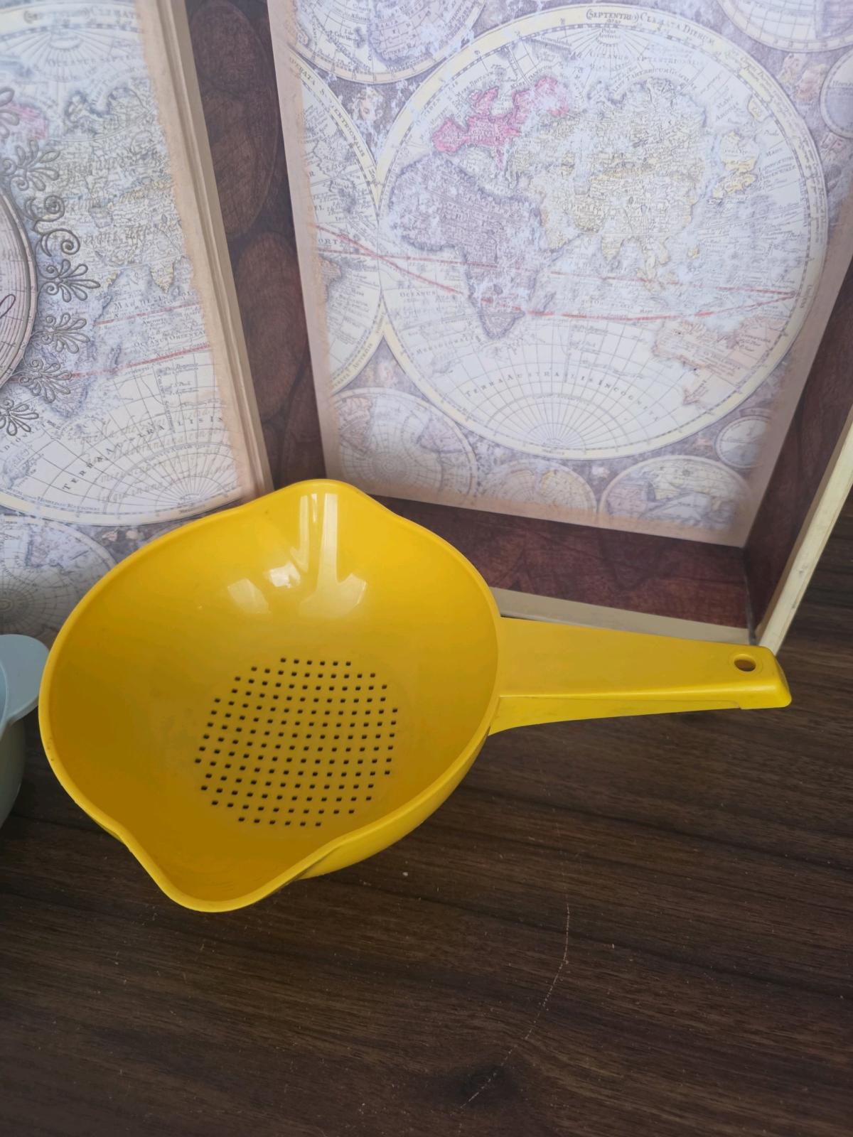 Vintage Tupperware Yellow Colander Pasta Strainer  mini cola - Orem, Utah - FleaMarketBay