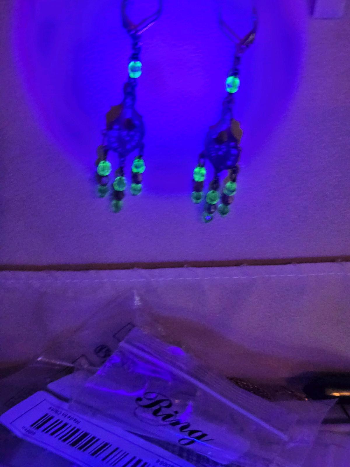 black heart earings made with Uranium beads that glow - Dequincy, Louisiana - FleaMarketBay