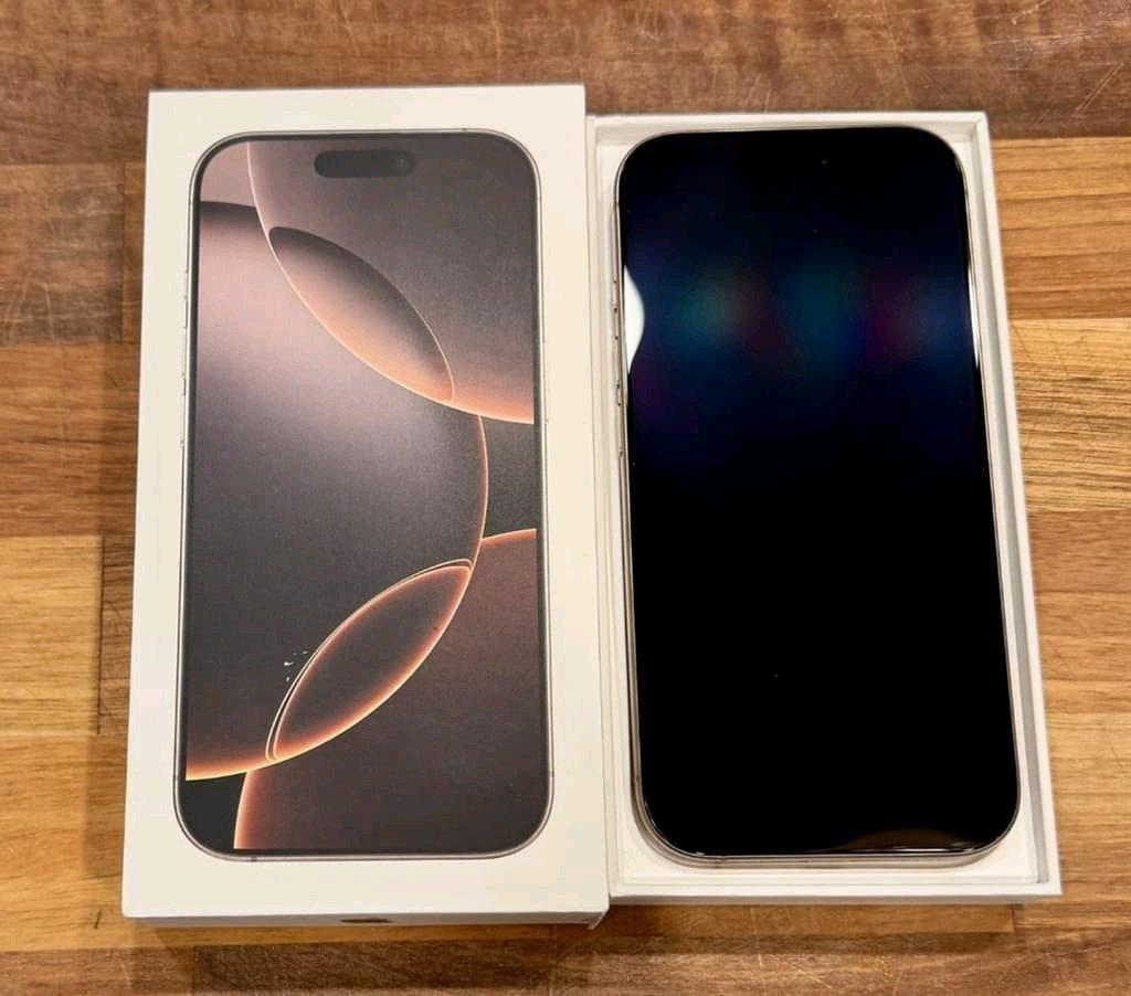 Apple iPhone 16 pro max unlocked - California City, California - FleaMarketBay