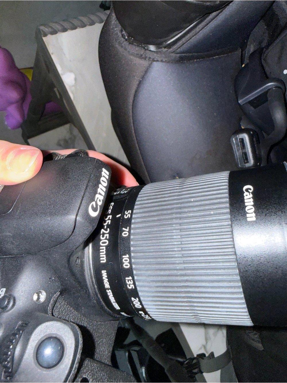 Canon EOS Rebel T6i DSLR Camera in Black - Babylon, New York - FleaMarketBay