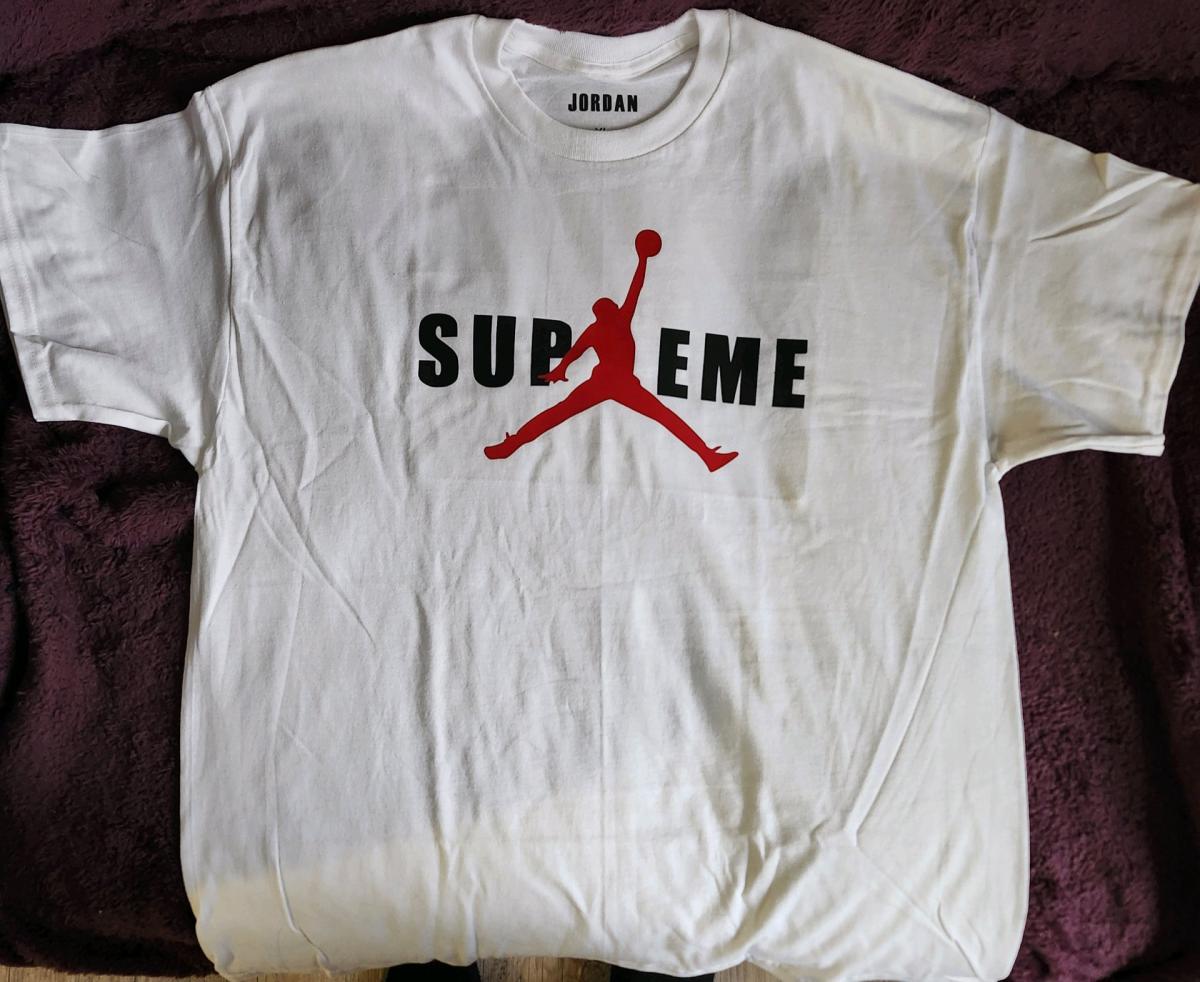 Jordan supreme tee - Akron, Colorado - FleaMarketBay