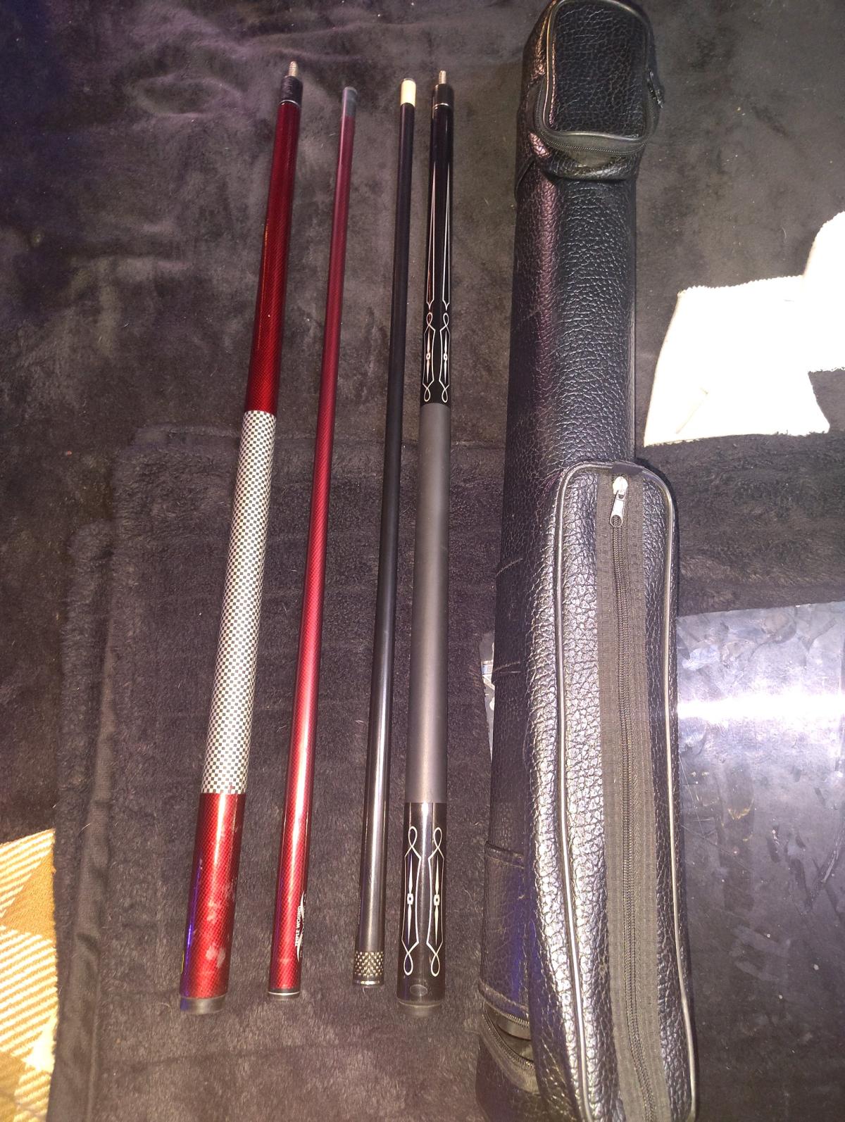 carbon pool sticks I want 60 for the pair or 40 each - Ocala, Florida - FleaMarketBay