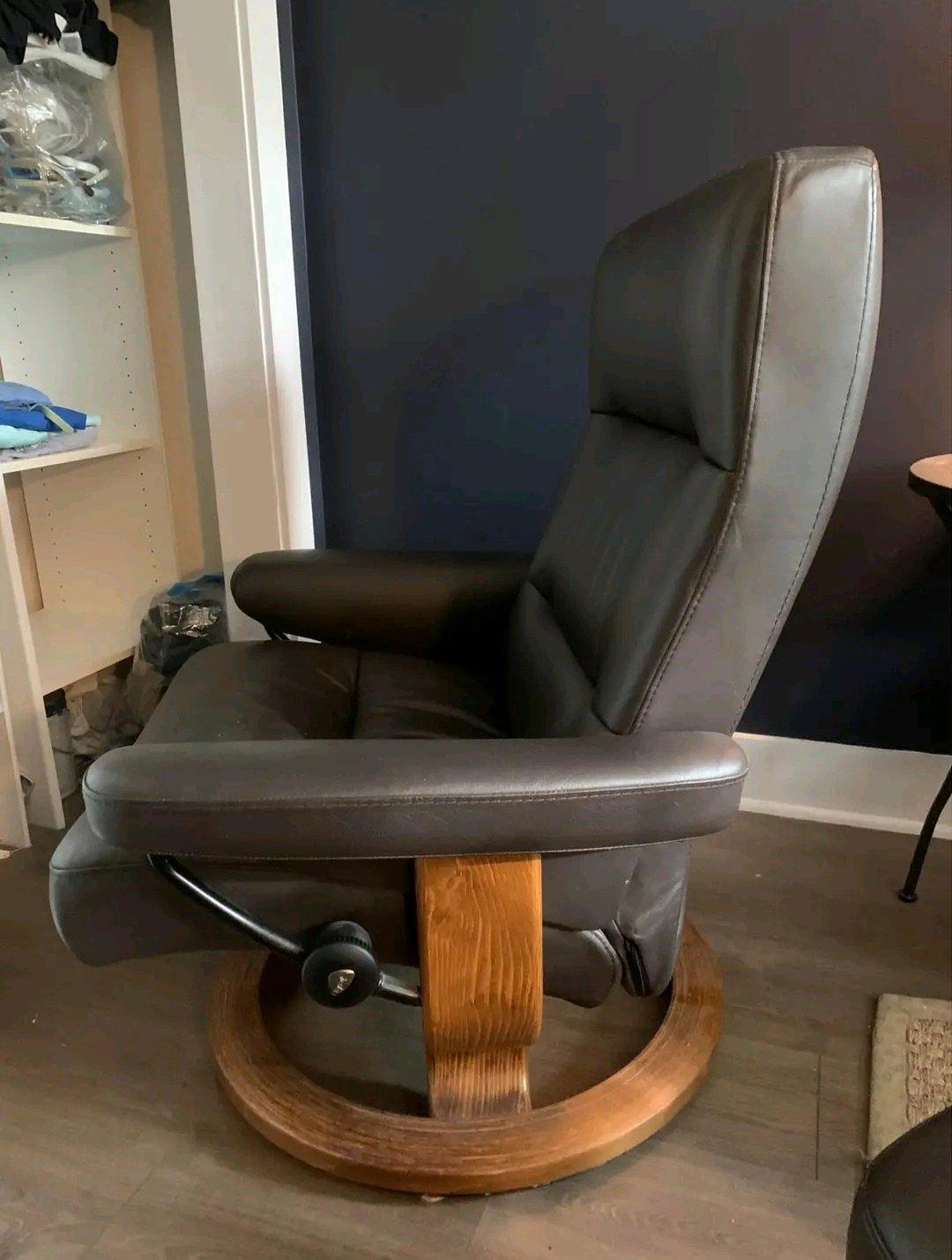 Ekornes brown leather recliner and ottoman - Princeton, New Jersey - FleaMarketBay