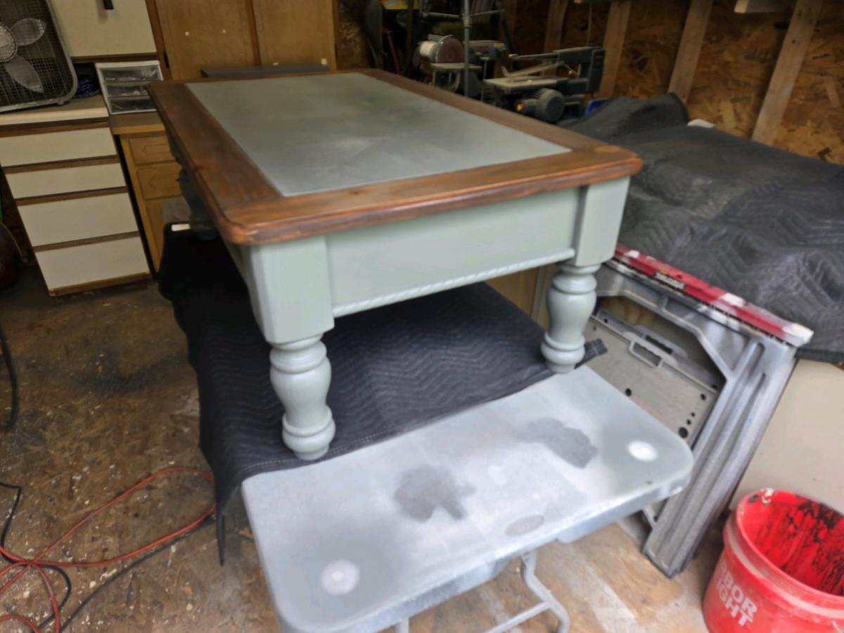 Lift top refinished coffee table - Kokomo, Indiana - FleaMarketBay