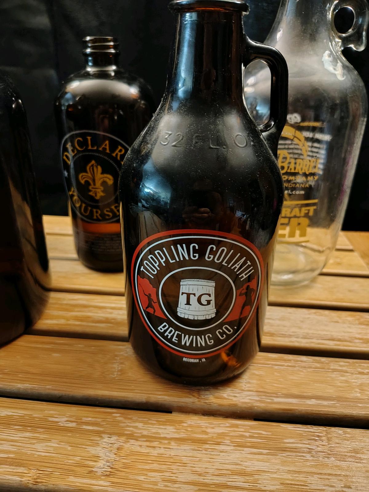 collectible glassware and bottles - Fountaintown, Indiana - FleaMarketBay