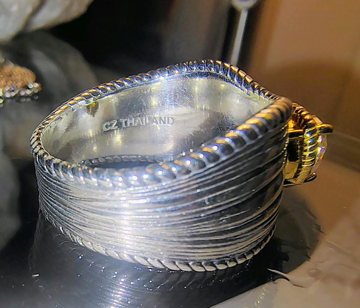 Two Tone 210 cttw heart on Silver Band Size 8 - Rancho Santa Margarita, California - FleaMarketBay