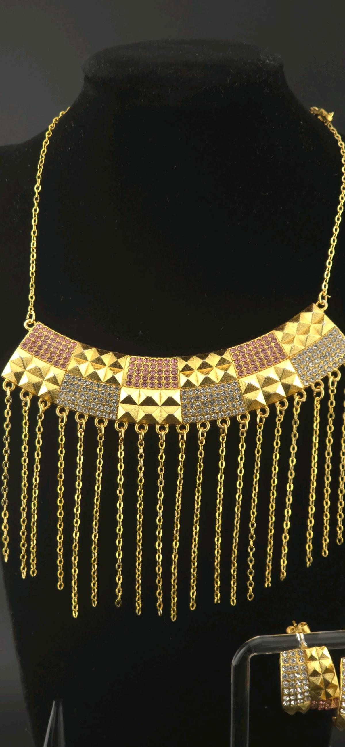 Womens Frange Set pink  gold tones - Saugus, Massachusetts - FleaMarketBay