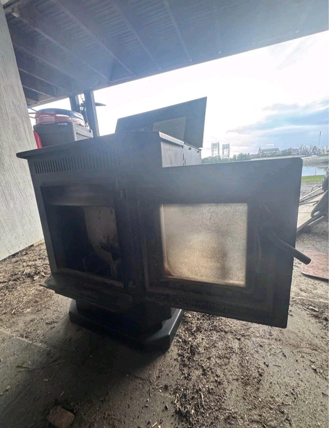 New Englander Pellet Stove w Piping - Weymouth, Massachusetts - FleaMarketBay