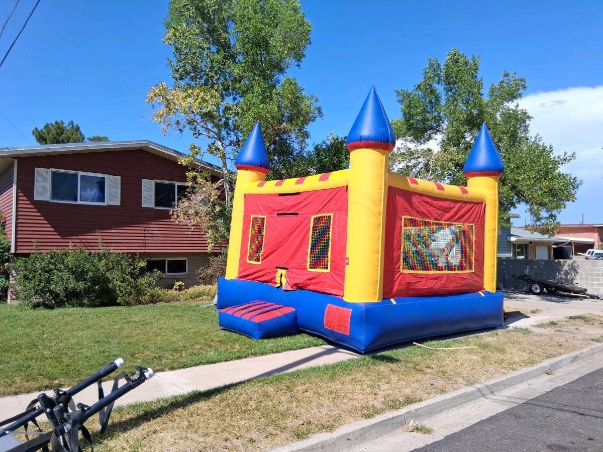 16x16x16ft castle bouncy - Salt Lake City, Utah - FleaMarketBay