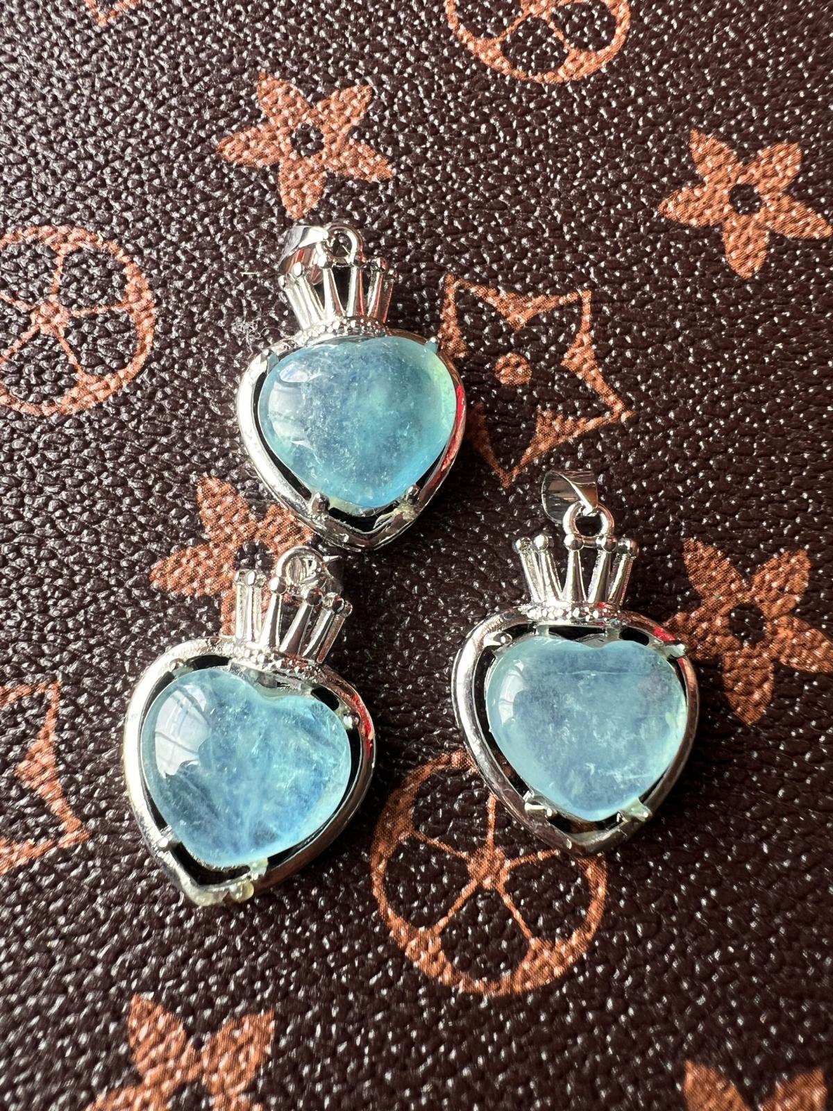 Natural Aquamarine Crown Charm Pendant - Philadelphia, Pennsylvania - FleaMarketBay