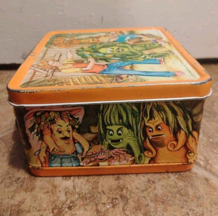 Lunchbox with thermous Sigmund and the sea monsters - San Francisco, California - FleaMarketBay