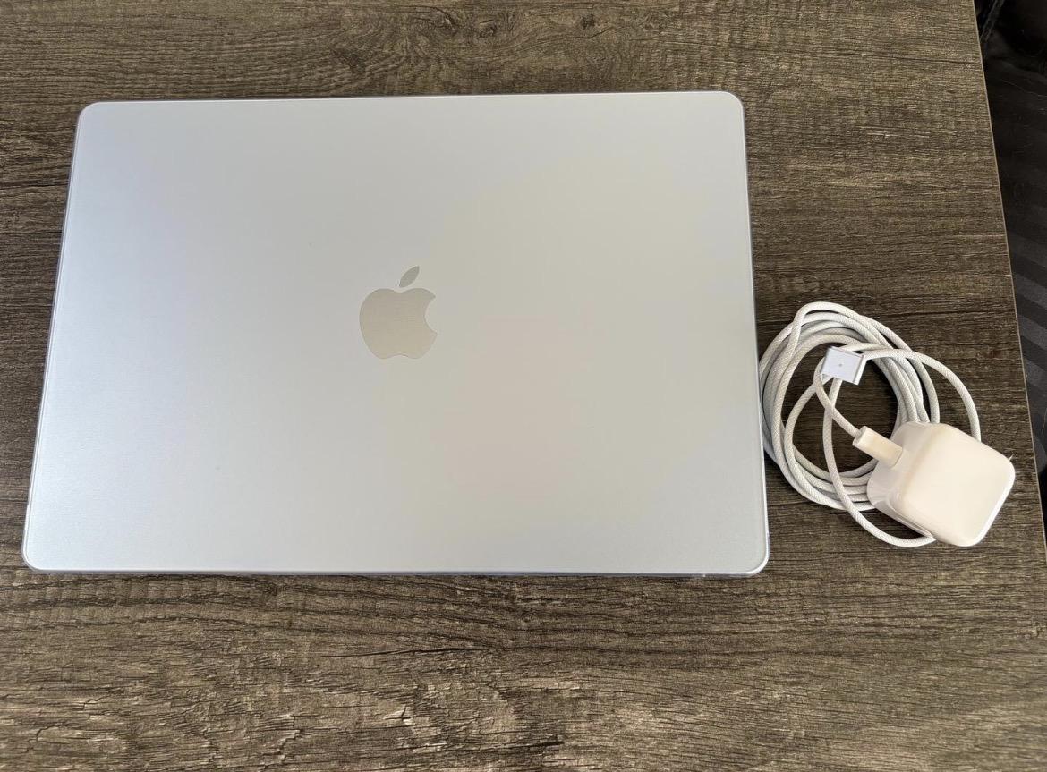 Apple MacBook Air 2025 (M4) - 15-inch - , California - FleaMarketBay