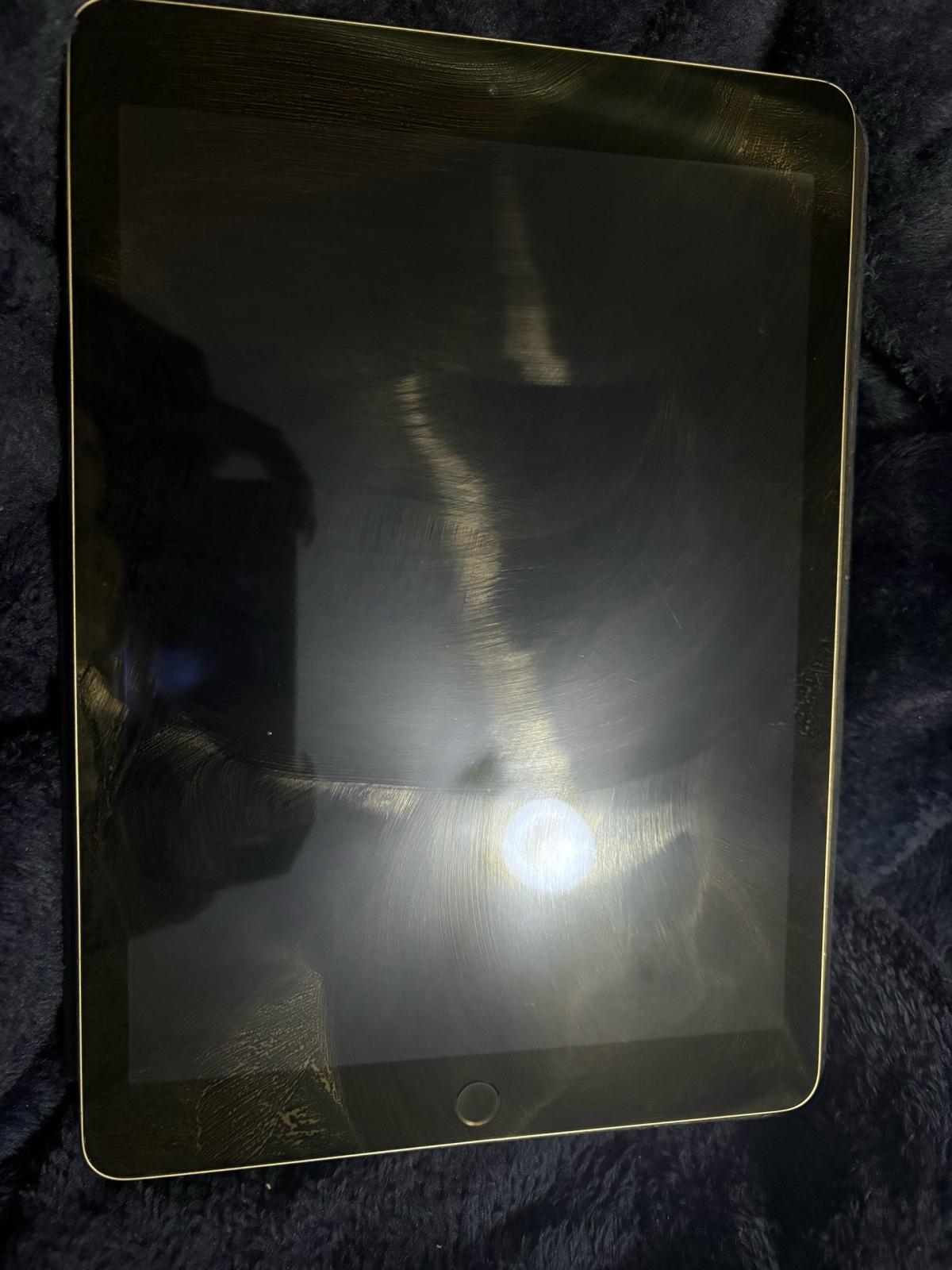 Apple iPad Air 2 - San Antonio, Texas - FleaMarketBay