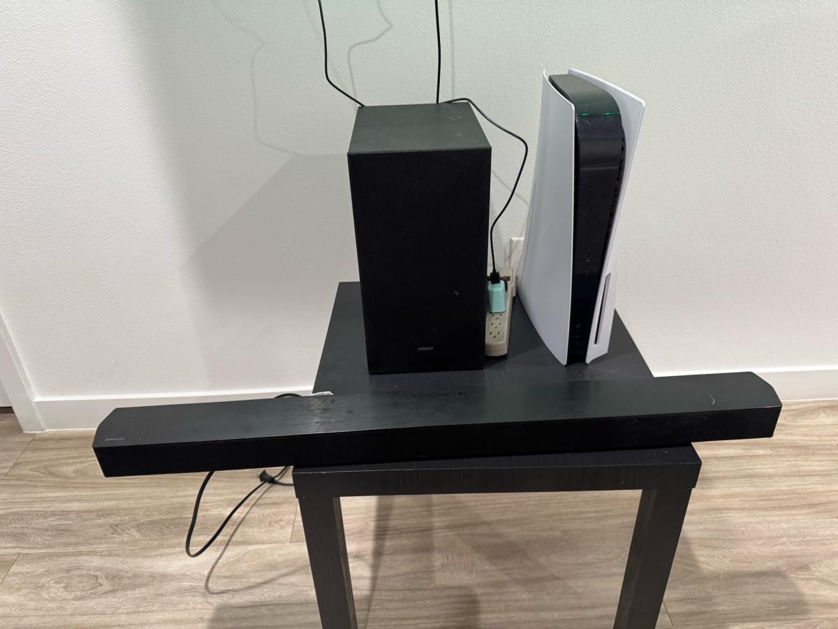 Samsung Soundbar With Subwoofer - Stuart, Florida - FleaMarketBay
