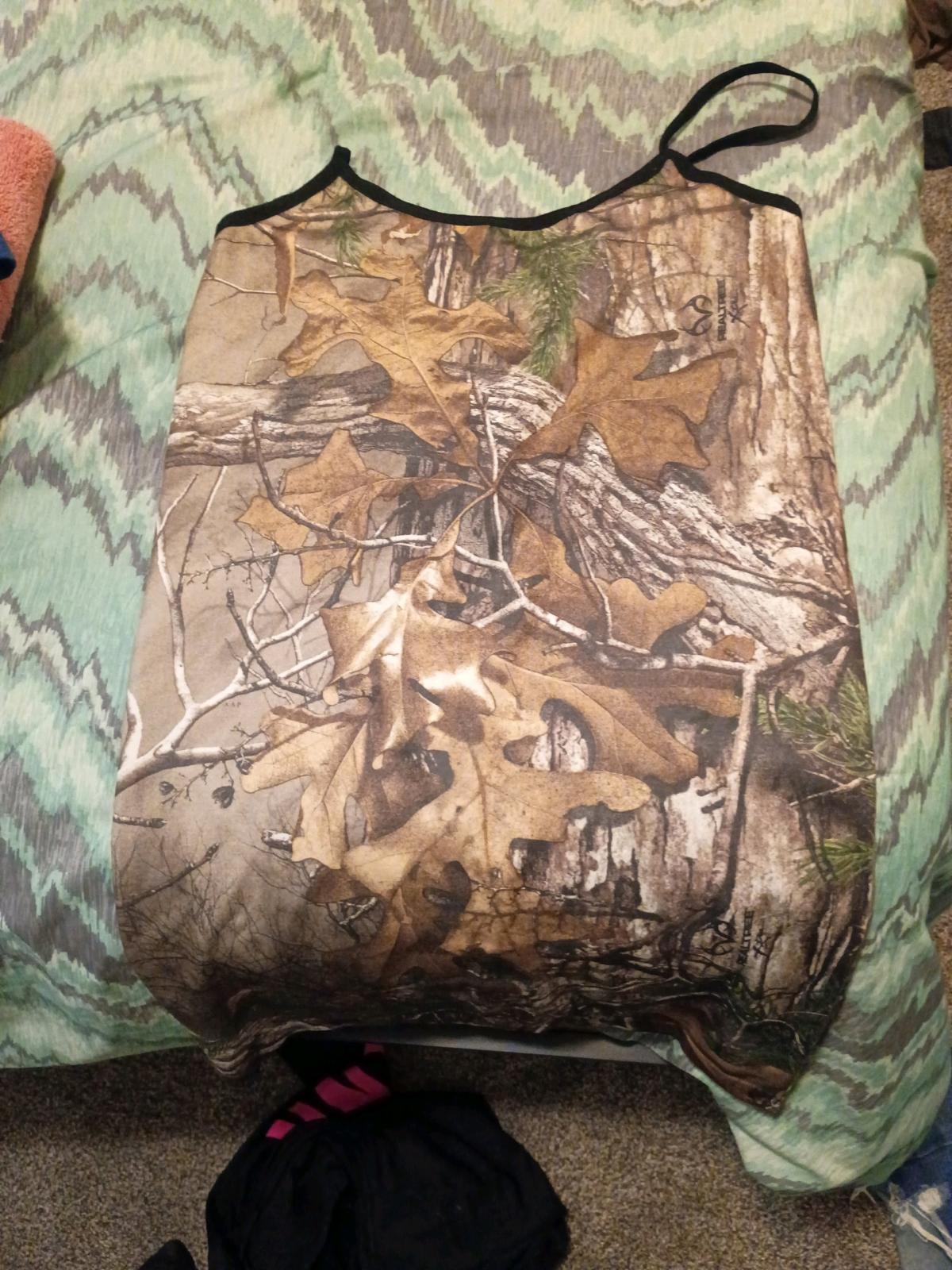 real tree tank top - Fargo, North Dakota - FleaMarketBay