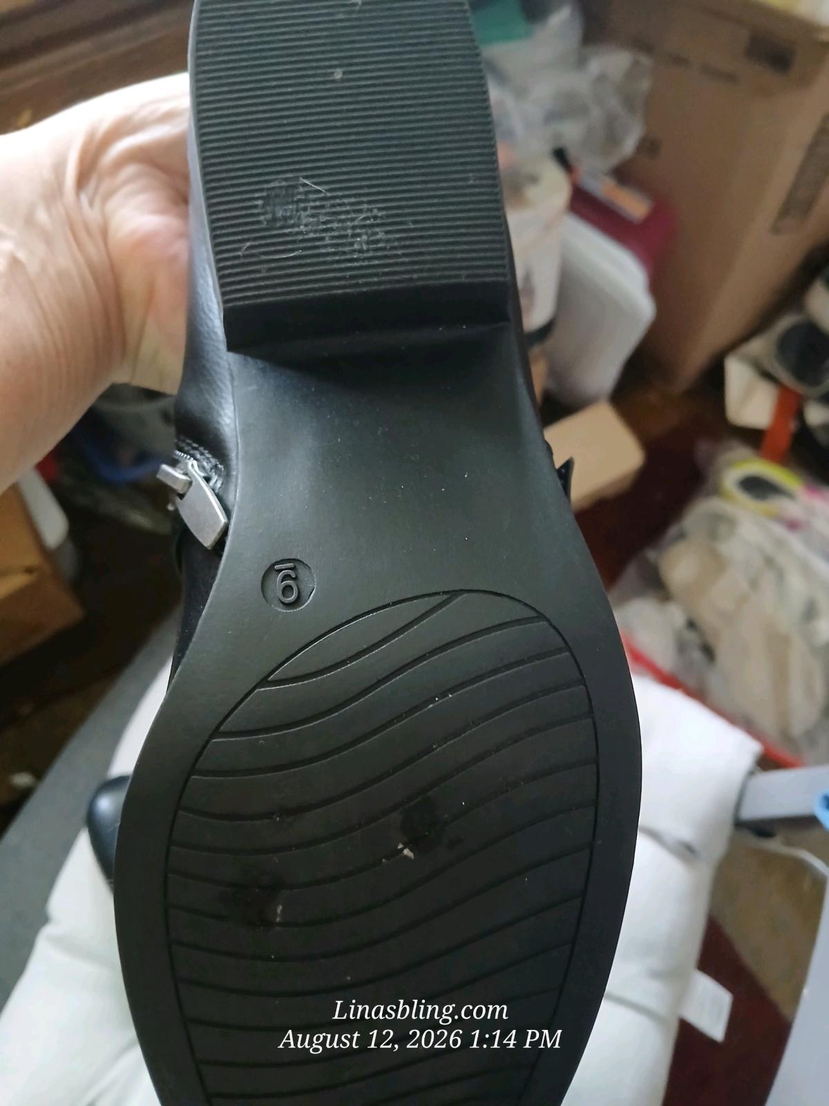 Black buckle ankle boots - Decatur, Illinois - FleaMarketBay