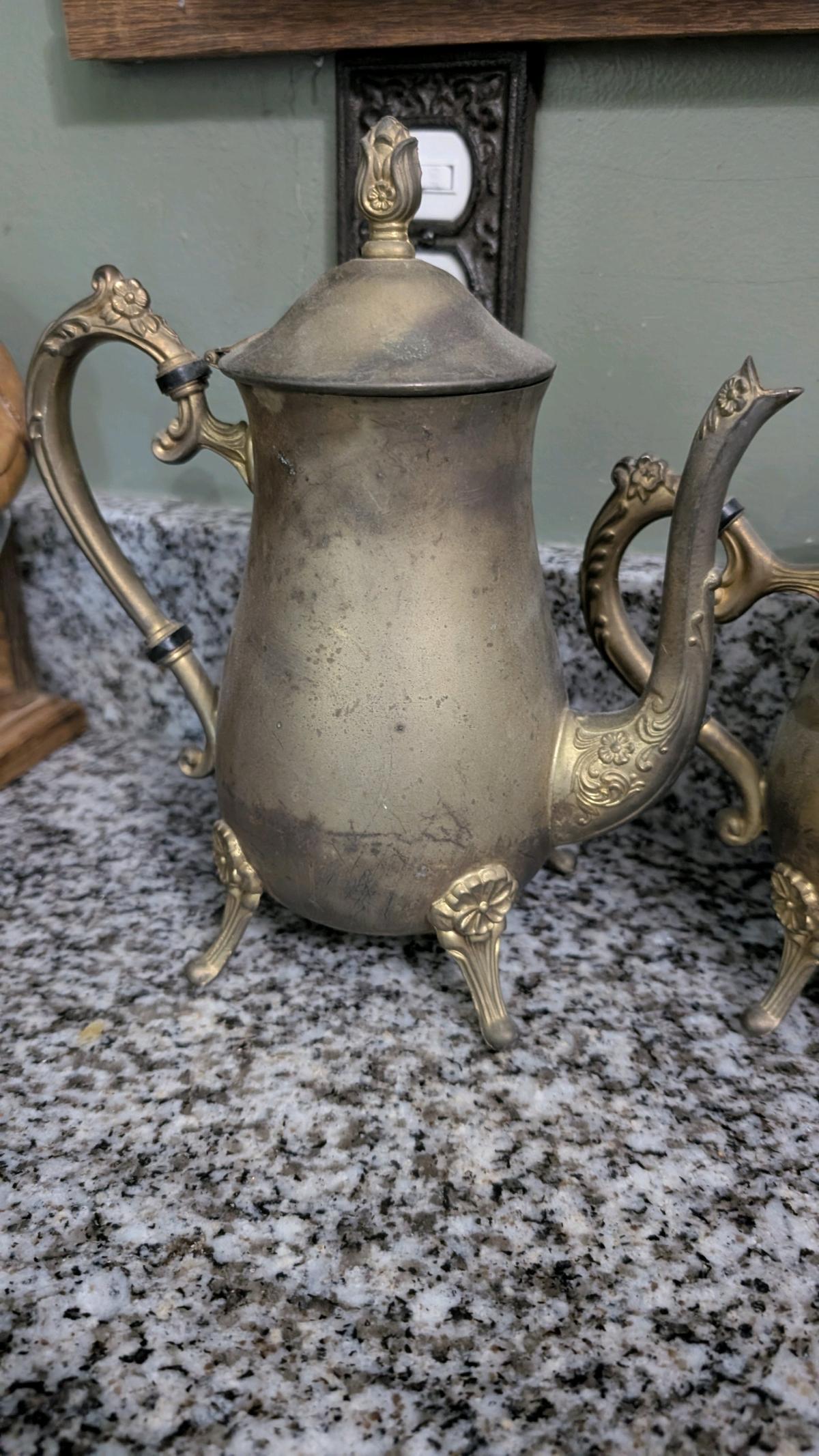 Silver Plated Tea Pots - Indianapolis, Indiana - FleaMarketBay