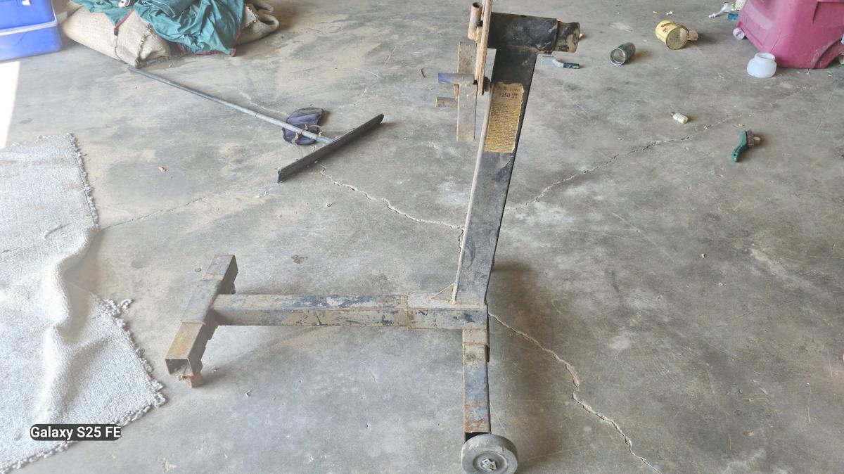 HeavyDuty Steel Engine Stand - Comanche, Texas - FleaMarketBay
