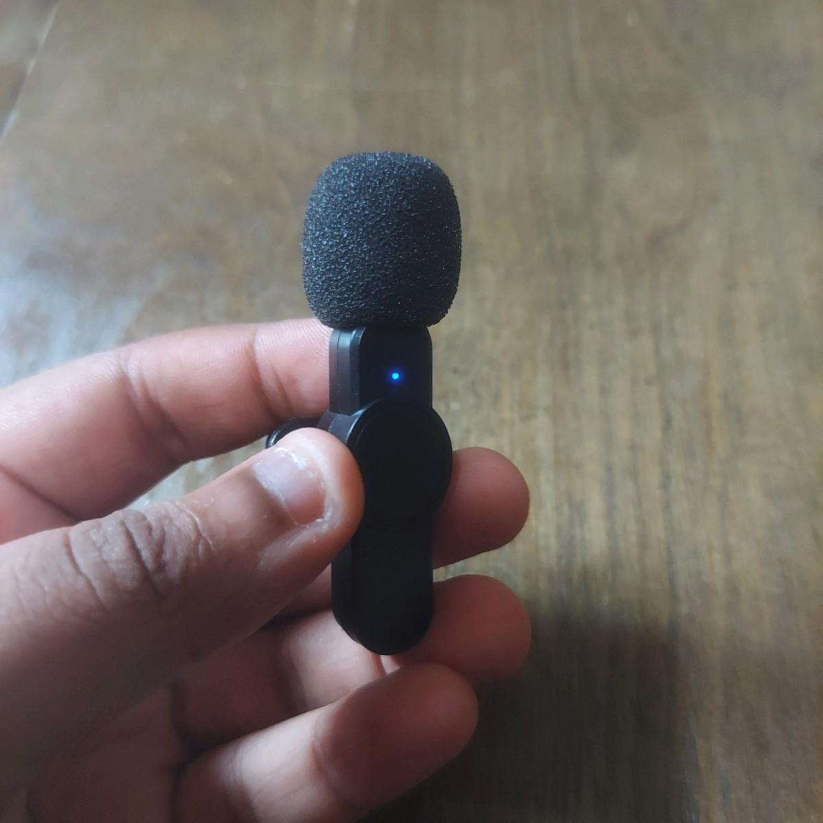 A very good 24GHz wireless microphone it includes a charger - New York, New York - FleaMarketBay