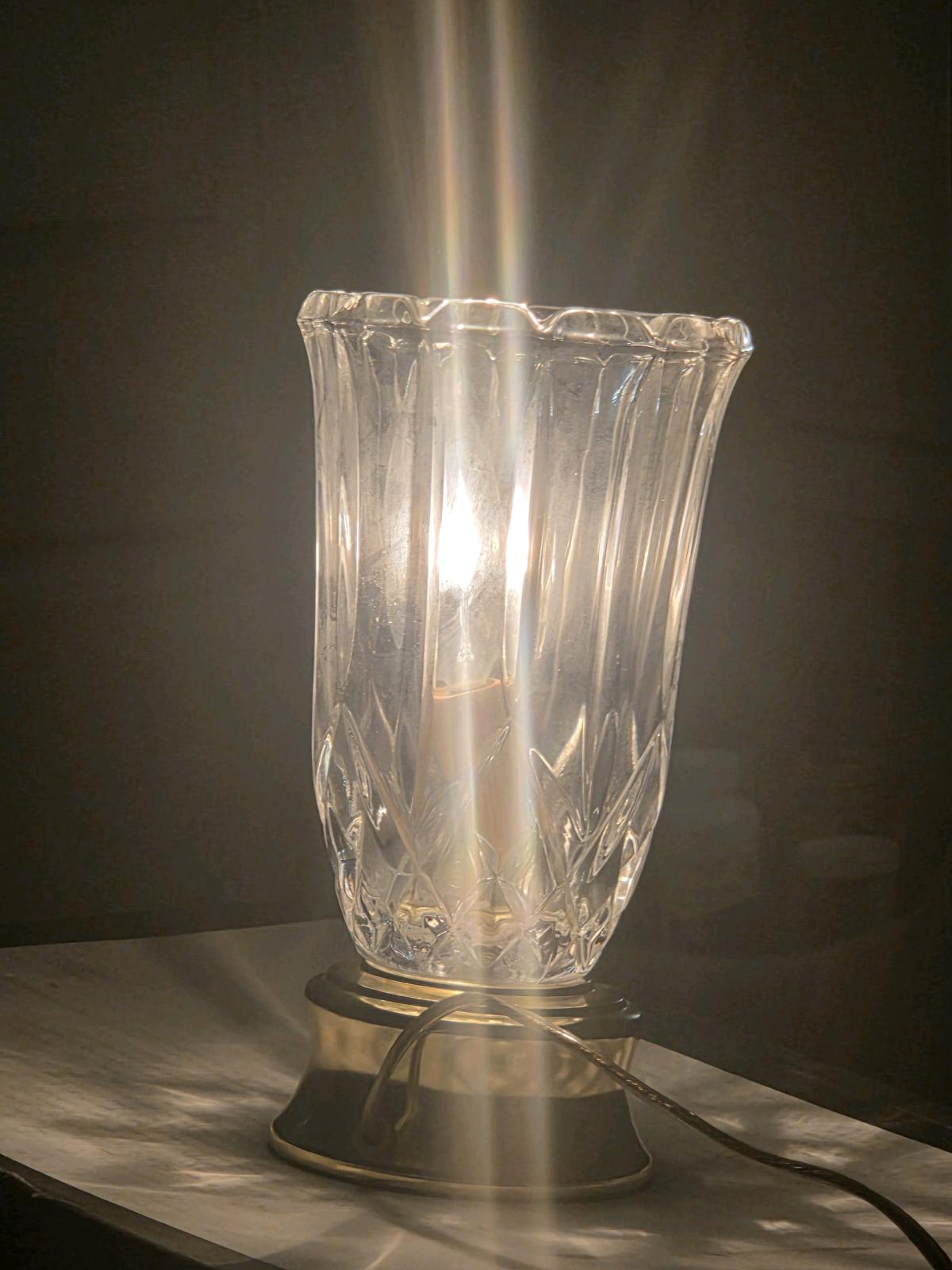 vintage clip glass lamp - Jeffersonville, Indiana - FleaMarketBay