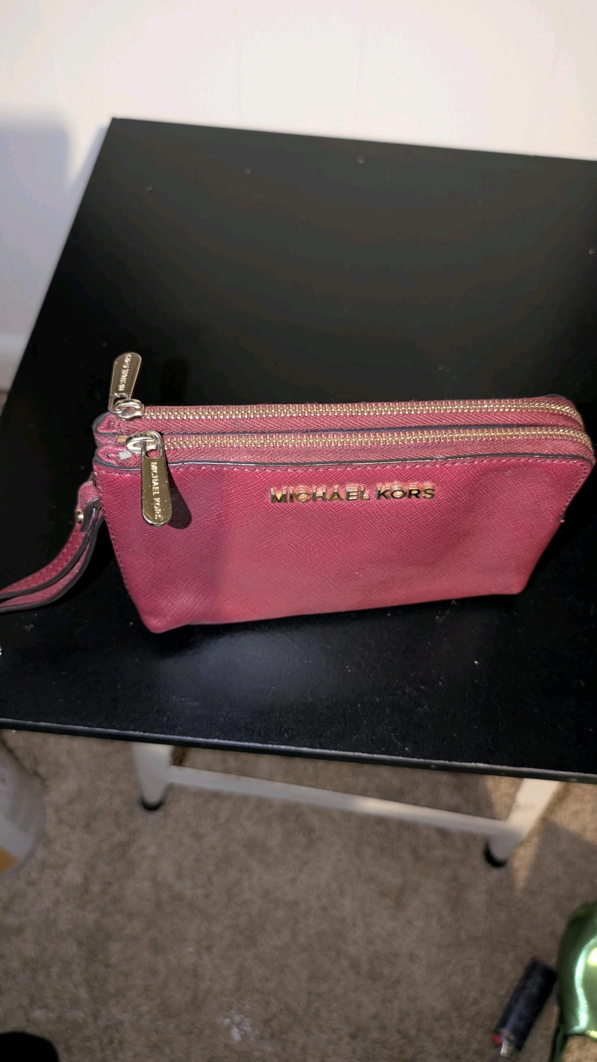 Michael Kors Leather Double Zip Wristlet wallet - Birmingham, Alabama - FleaMarketBay