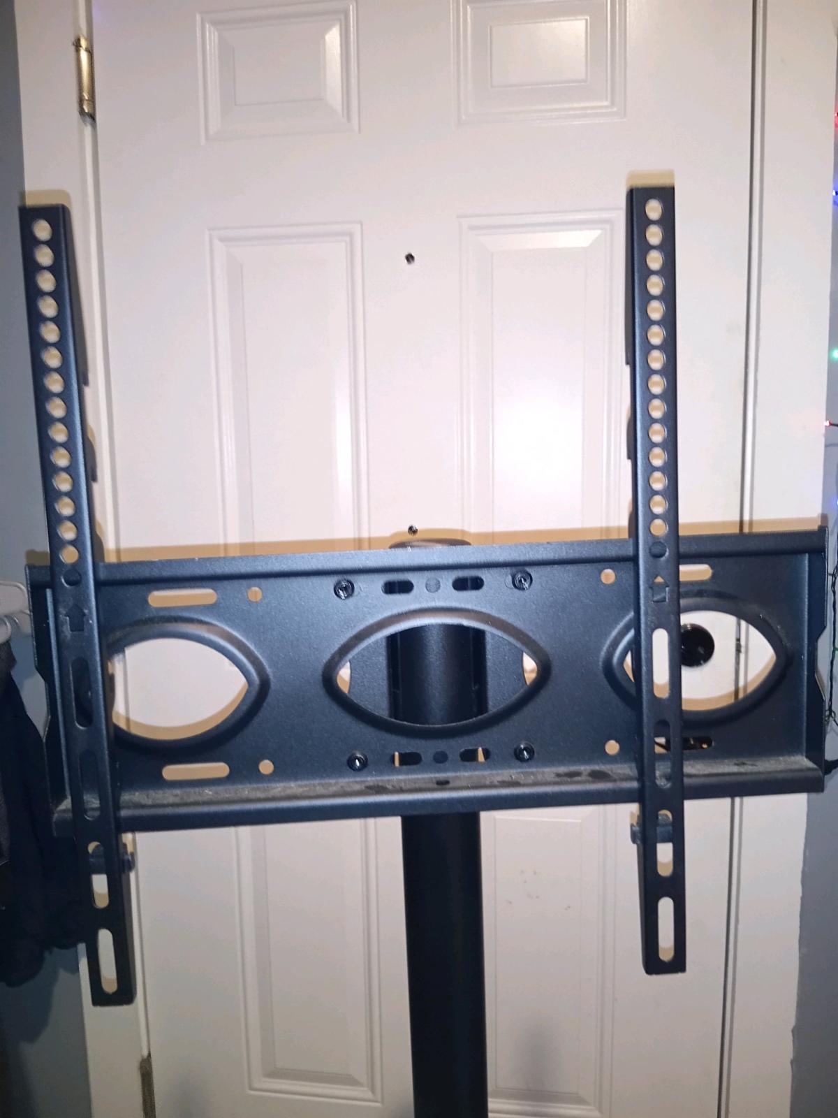 Universal Tv Mount Stand On Wheels Mobile - Lexington, Kentucky - FleaMarketBay