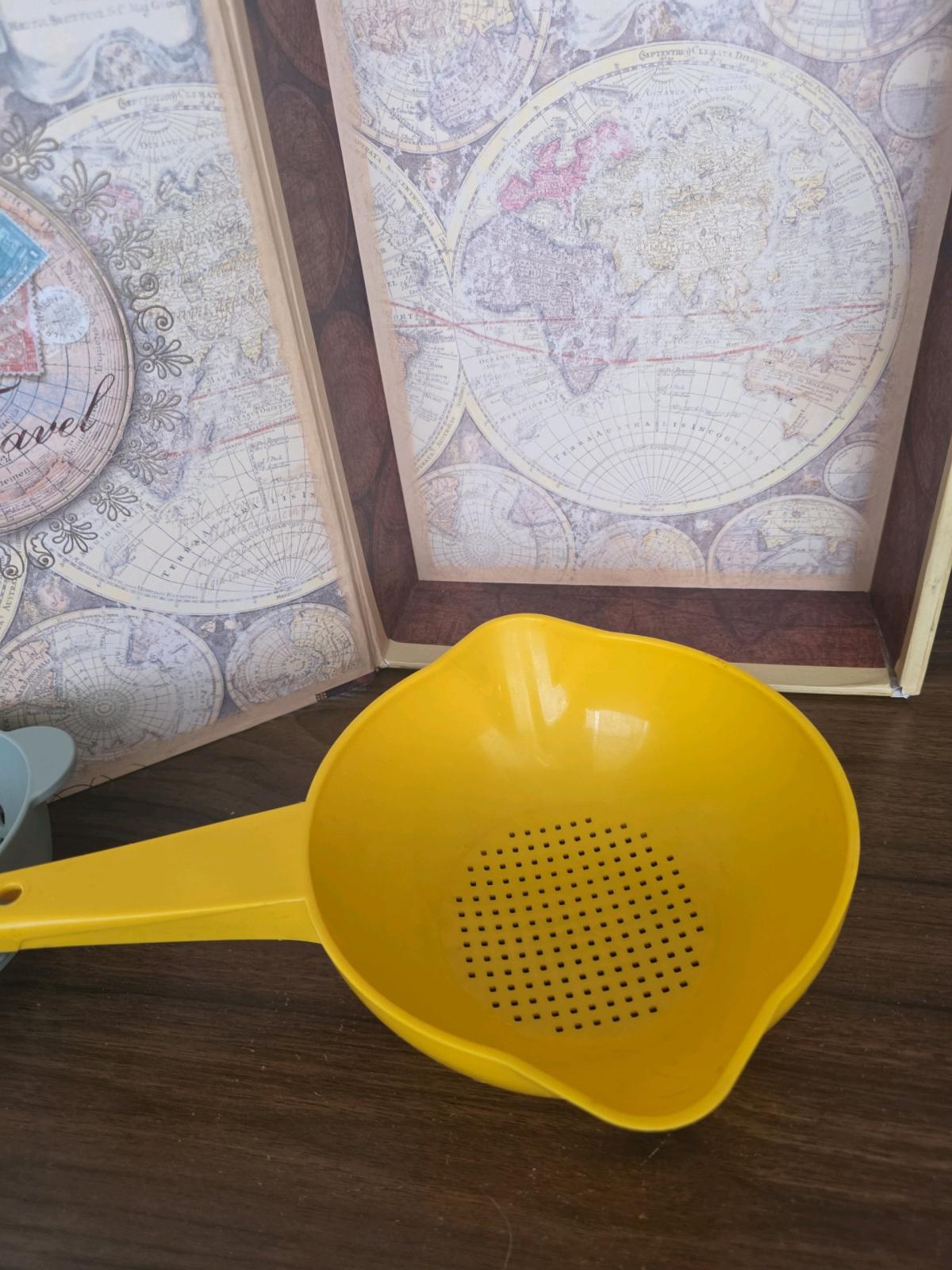 Vintage Tupperware Yellow Colander Pasta Strainer  mini cola - Orem, Utah - FleaMarketBay