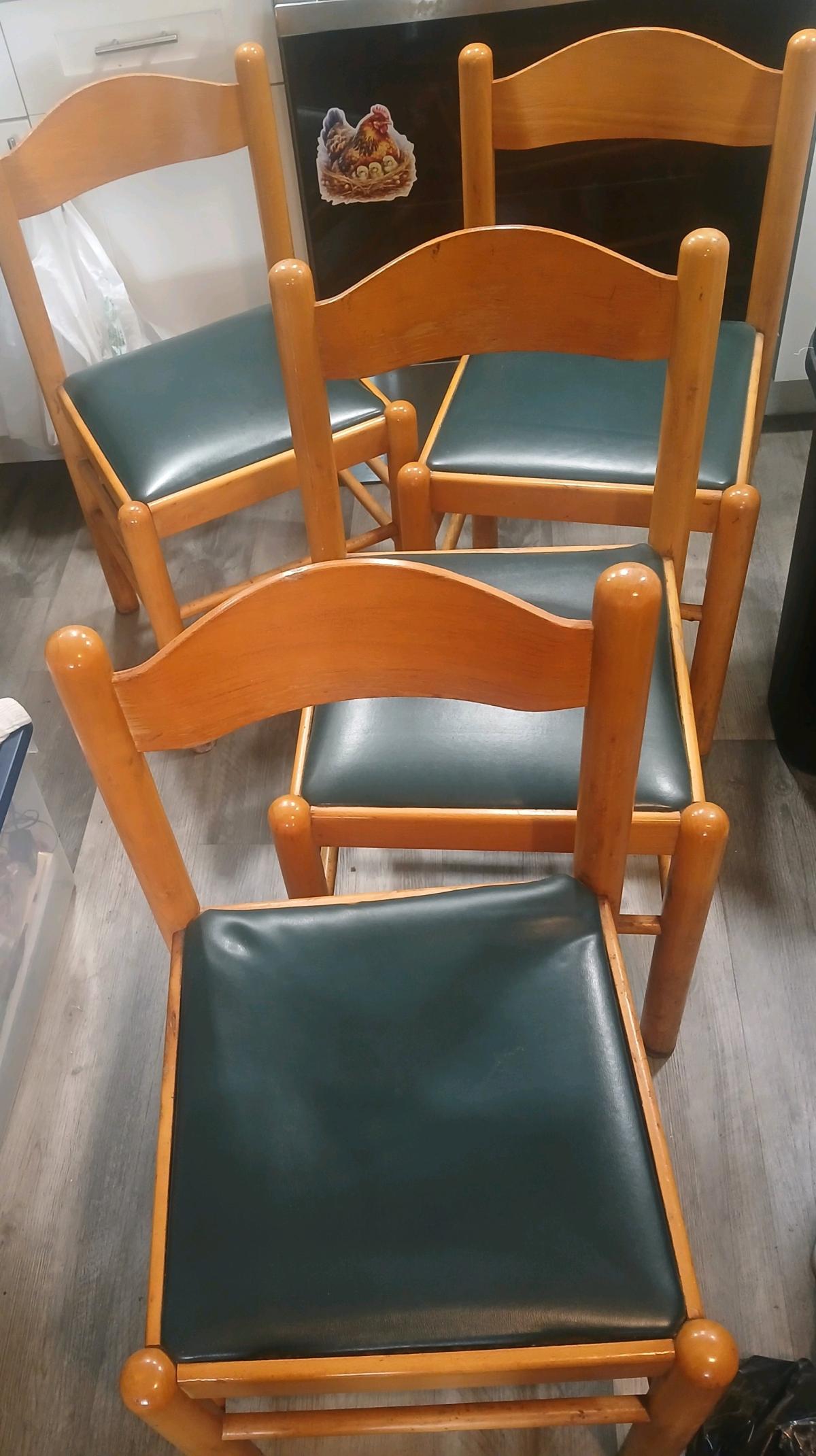 Exact Cash Only and Door Pickup Only  4 Wooden Brown Chairs - Kissimmee, Florida - FleaMarketBay