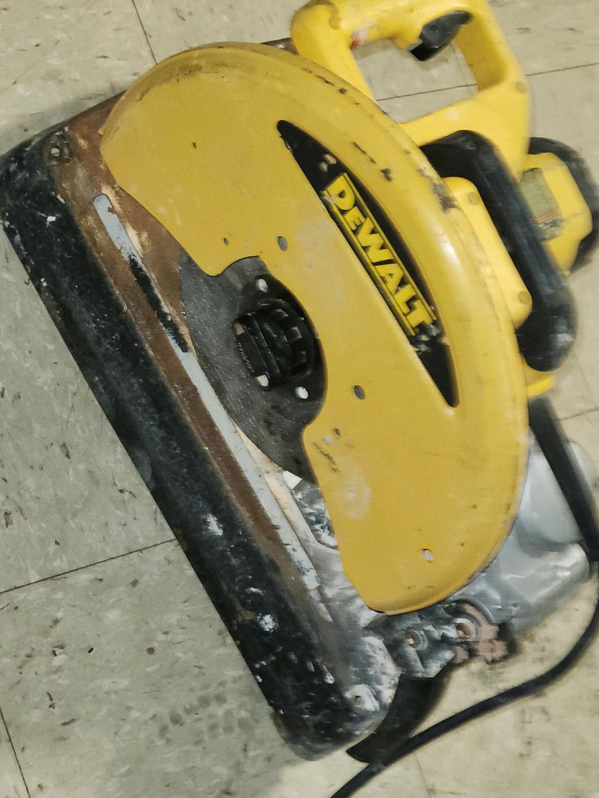 Selling a chop saw - San Antonio, Texas - FleaMarketBay