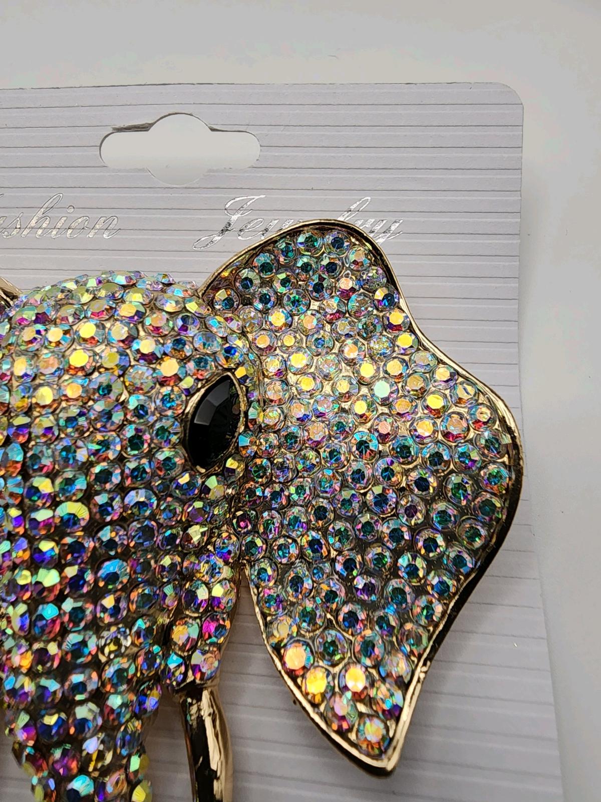 Elephant Brooch and Earrings Set - Crowley, Louisiana - FleaMarketBay