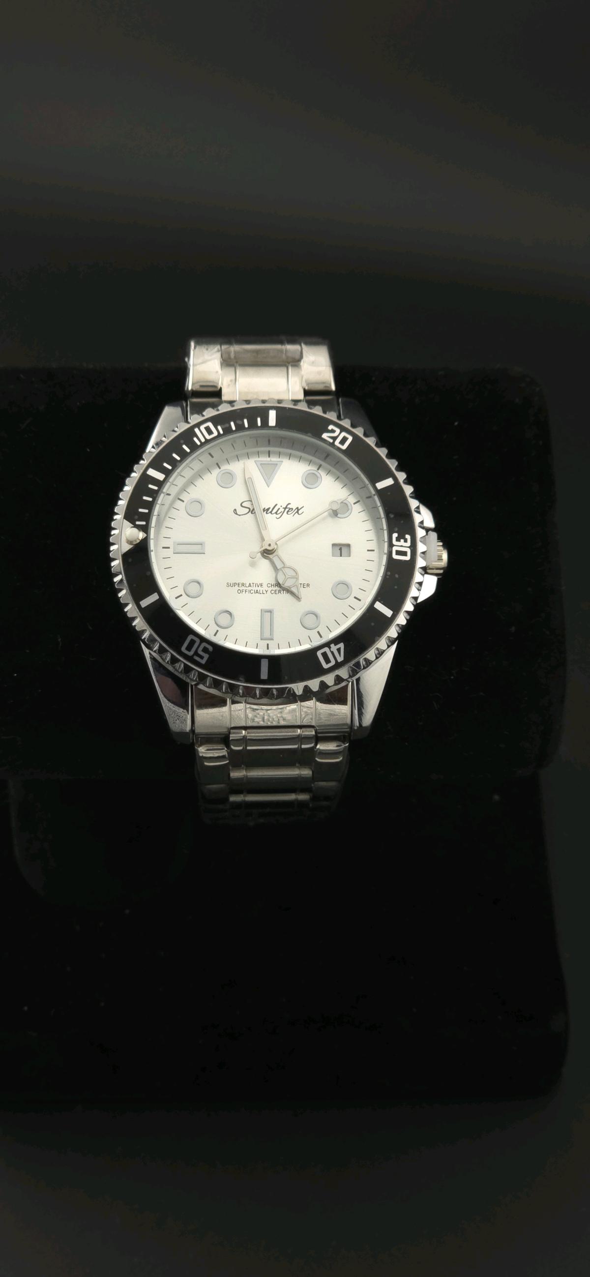 watch stainless steel silver n black for men - Saugus, Massachusetts - FleaMarketBay