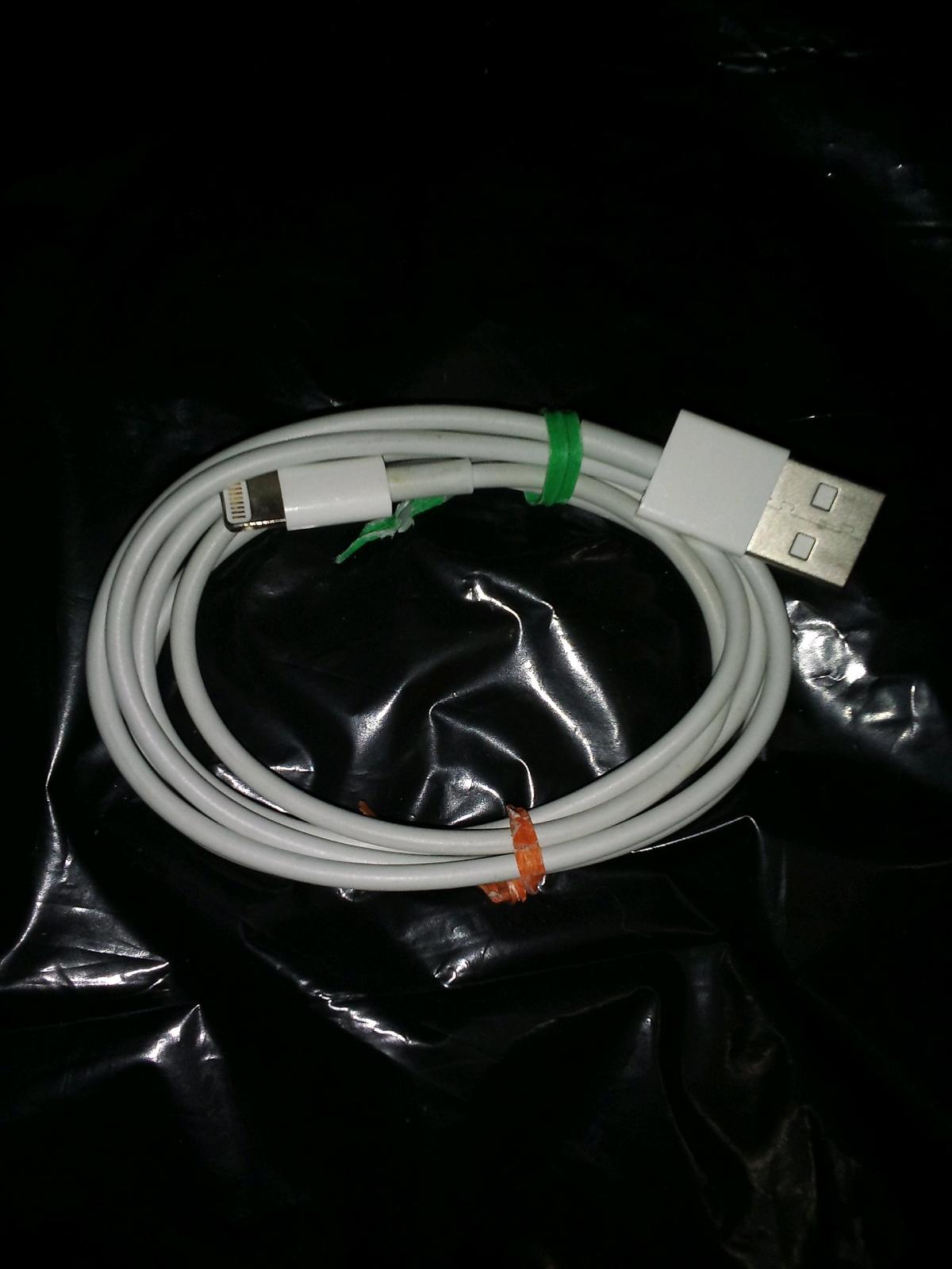 Apple USB A to Lightning Cable - Columbus, Ohio - FleaMarketBay