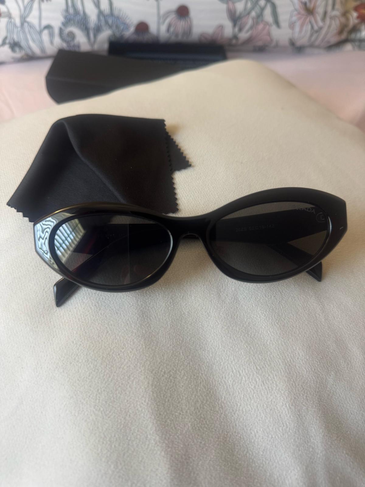 cat eye prada sunglasses - Louisville, Kentucky - FleaMarketBay