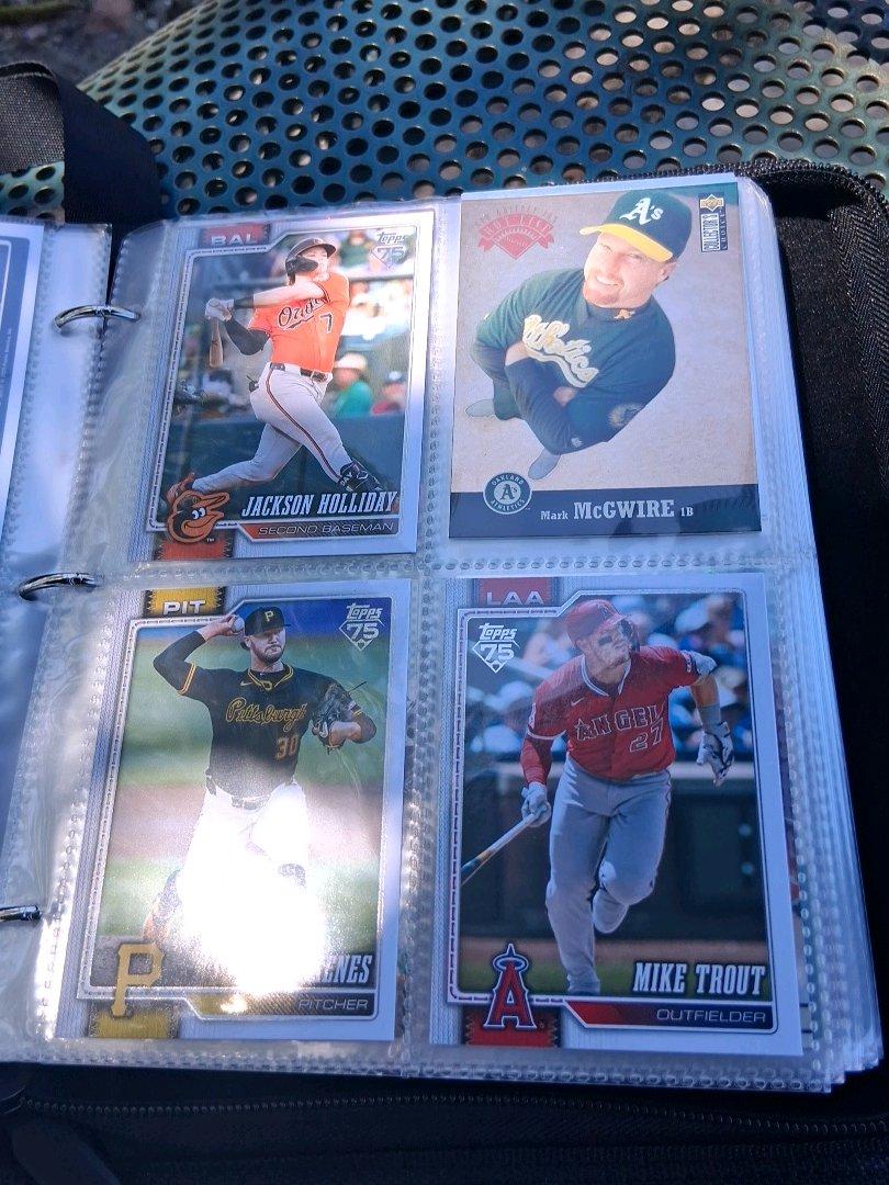 sports card  that I dont need anymore - Ventura, California - FleaMarketBay
