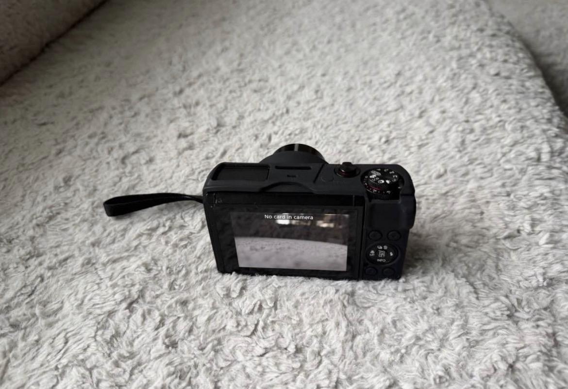 Canon G7X Mark iii With Accessories & Carrying Case - , California - FleaMarketBay