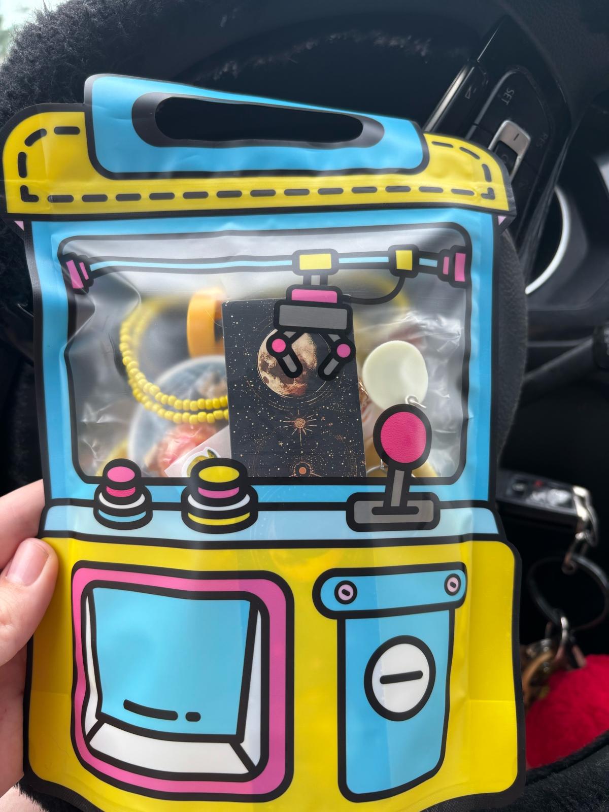 large sized mystery trinket bags - Roanoke, Virginia - FleaMarketBay