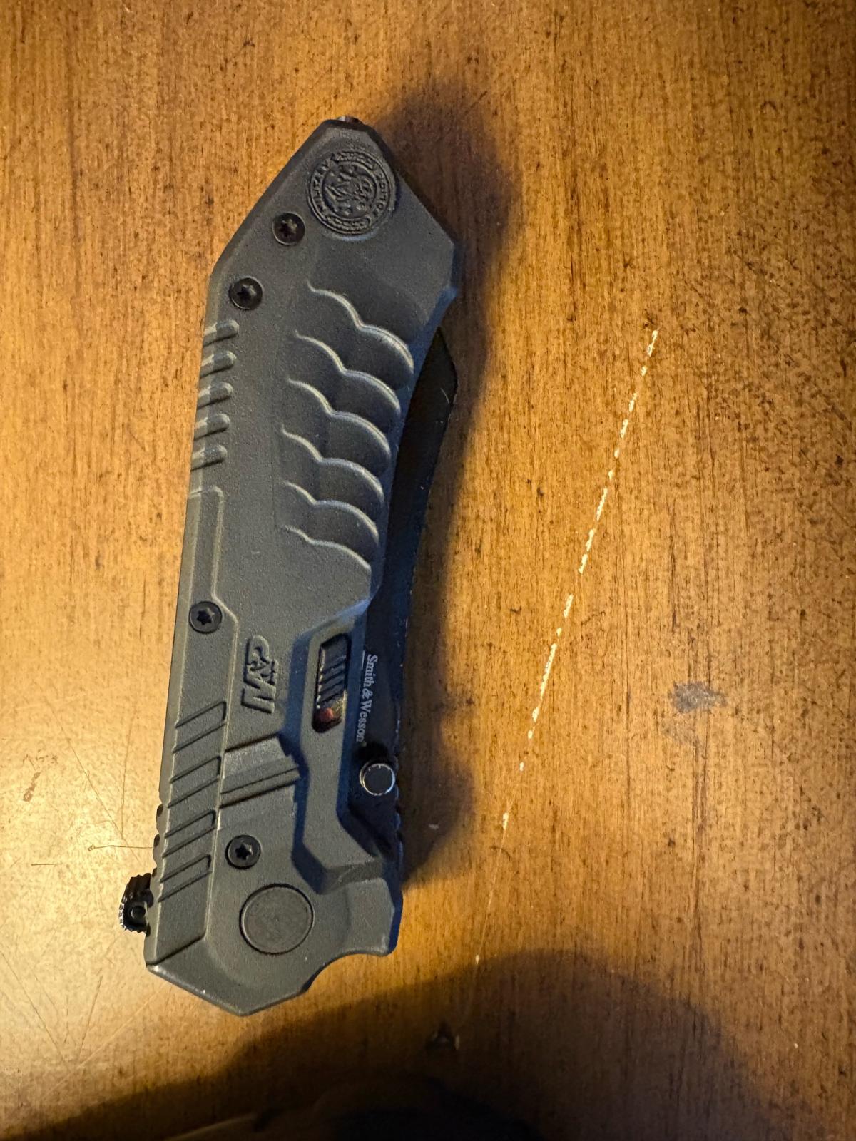 pocket knife - Springfield, Missouri - FleaMarketBay