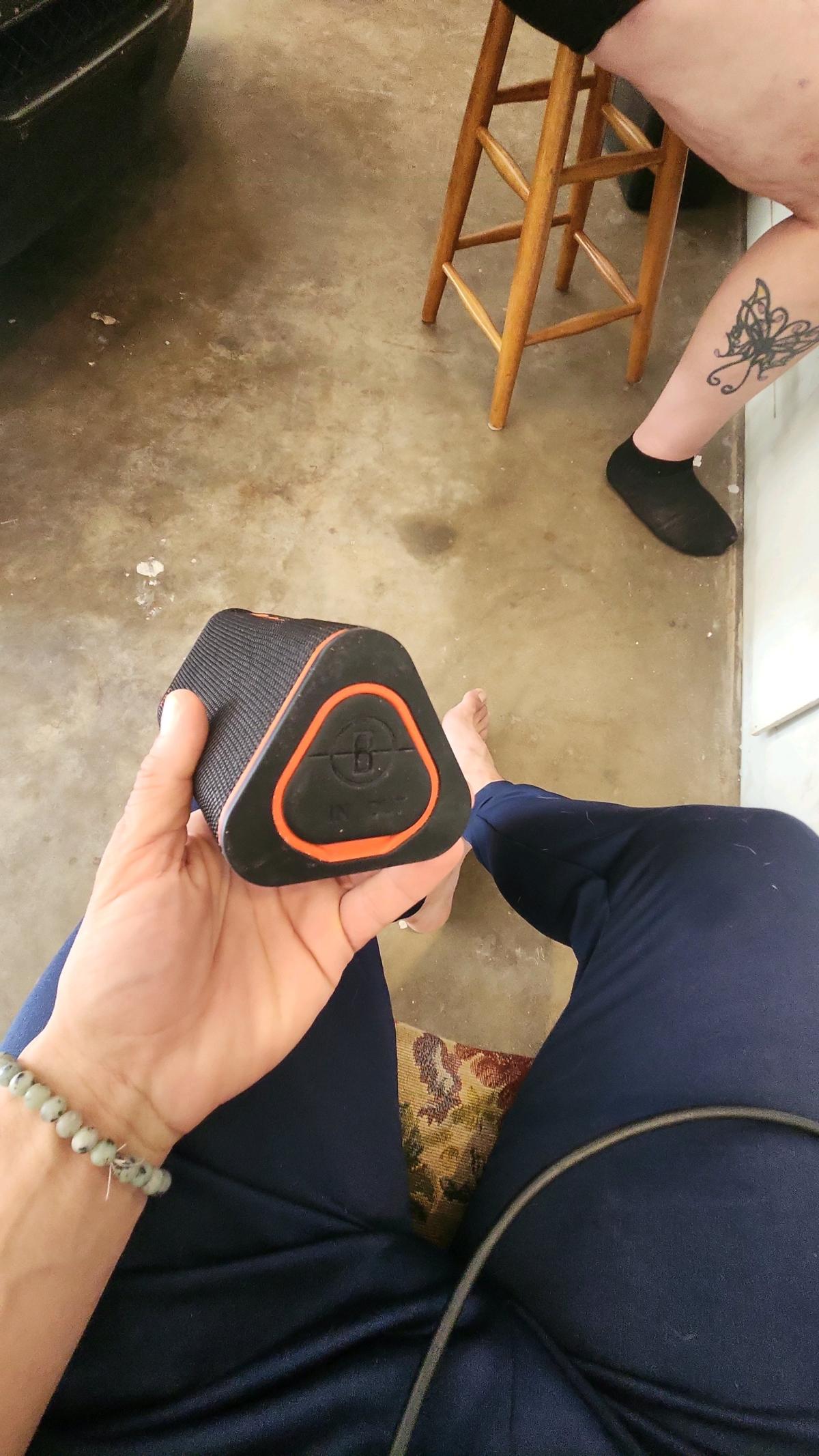 Bushnell golf blu tooth speaker - Oklahoma City, Oklahoma - FleaMarketBay