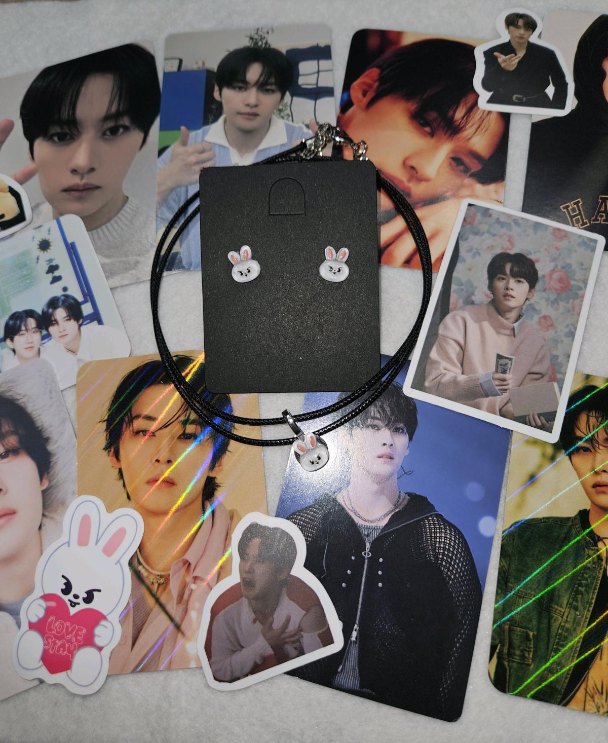 Stray Kids Lee Know Bias Pack with Jewelry - Huntsville, Texas - FleaMarketBay