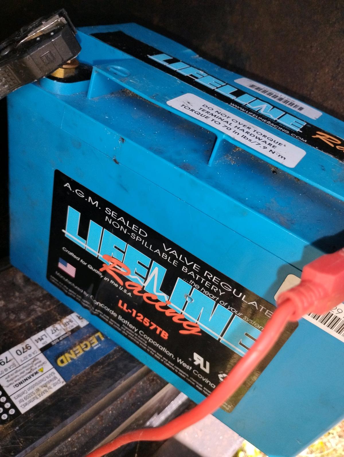 12v AGM LIFELINE Racing BATTERY  600 cold cranking amp - Winter Haven, Florida - FleaMarketBay