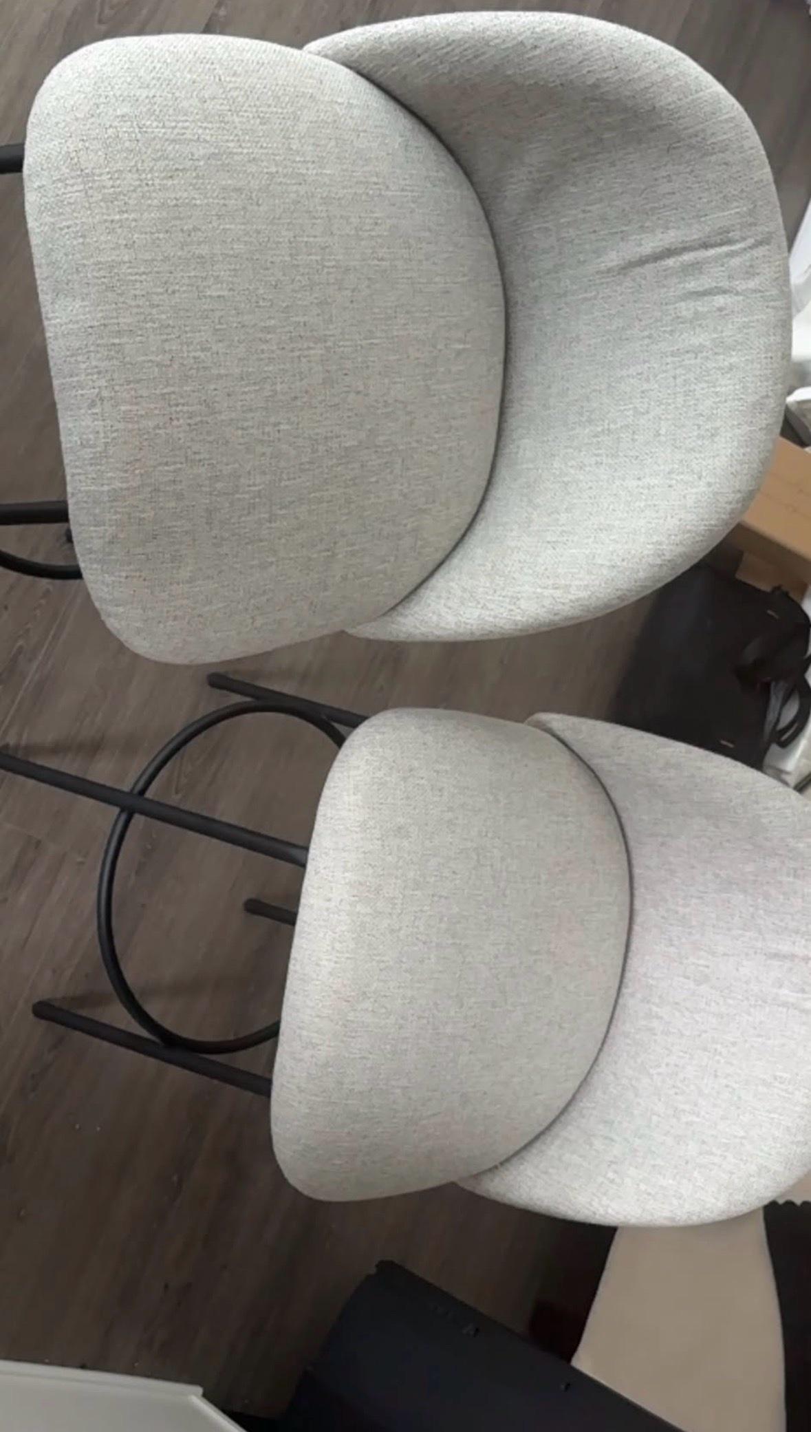 2 chairs available good condition - Altamonte Springs, Florida - FleaMarketBay