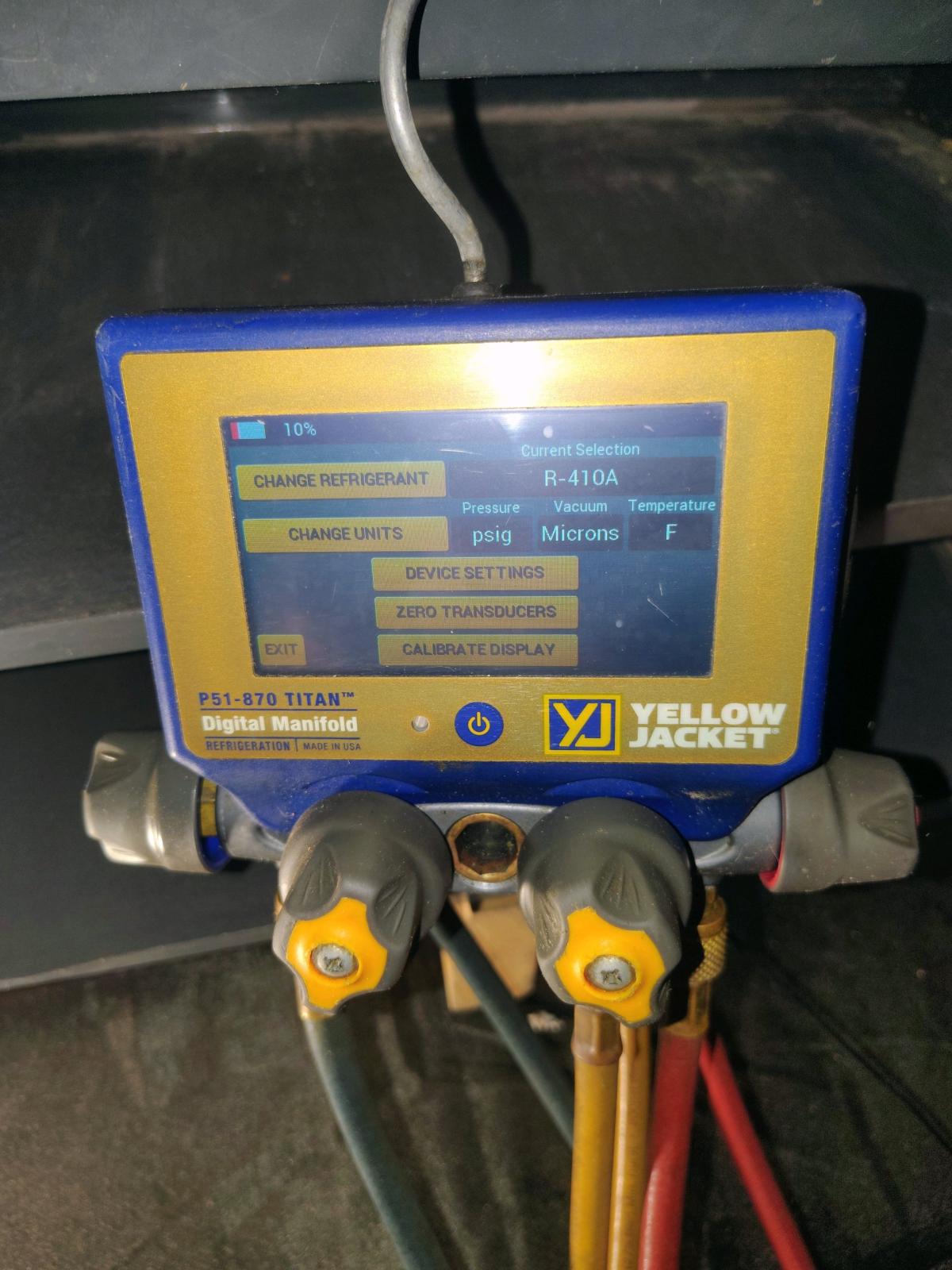 yellow jacket digital manifold P51 870 Titan - Fountaintown, Indiana - FleaMarketBay