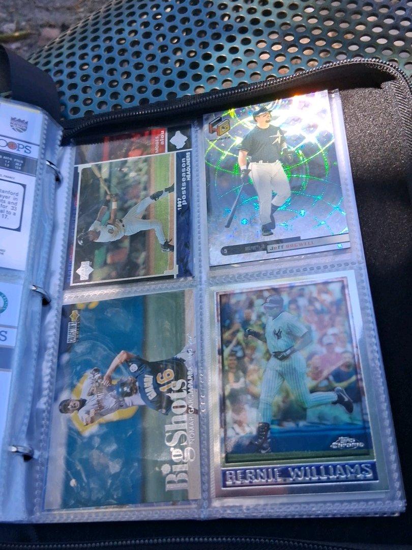 sports card  that I dont need anymore - Ventura, California - FleaMarketBay