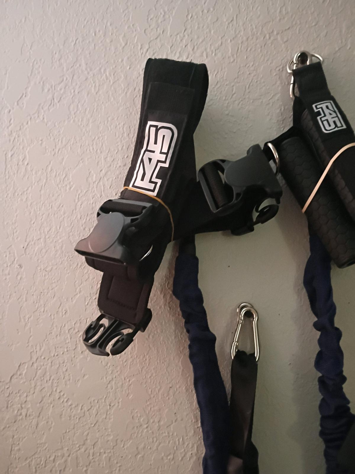 F45 8 piece resistance band with waist band - Plano, Texas - FleaMarketBay
